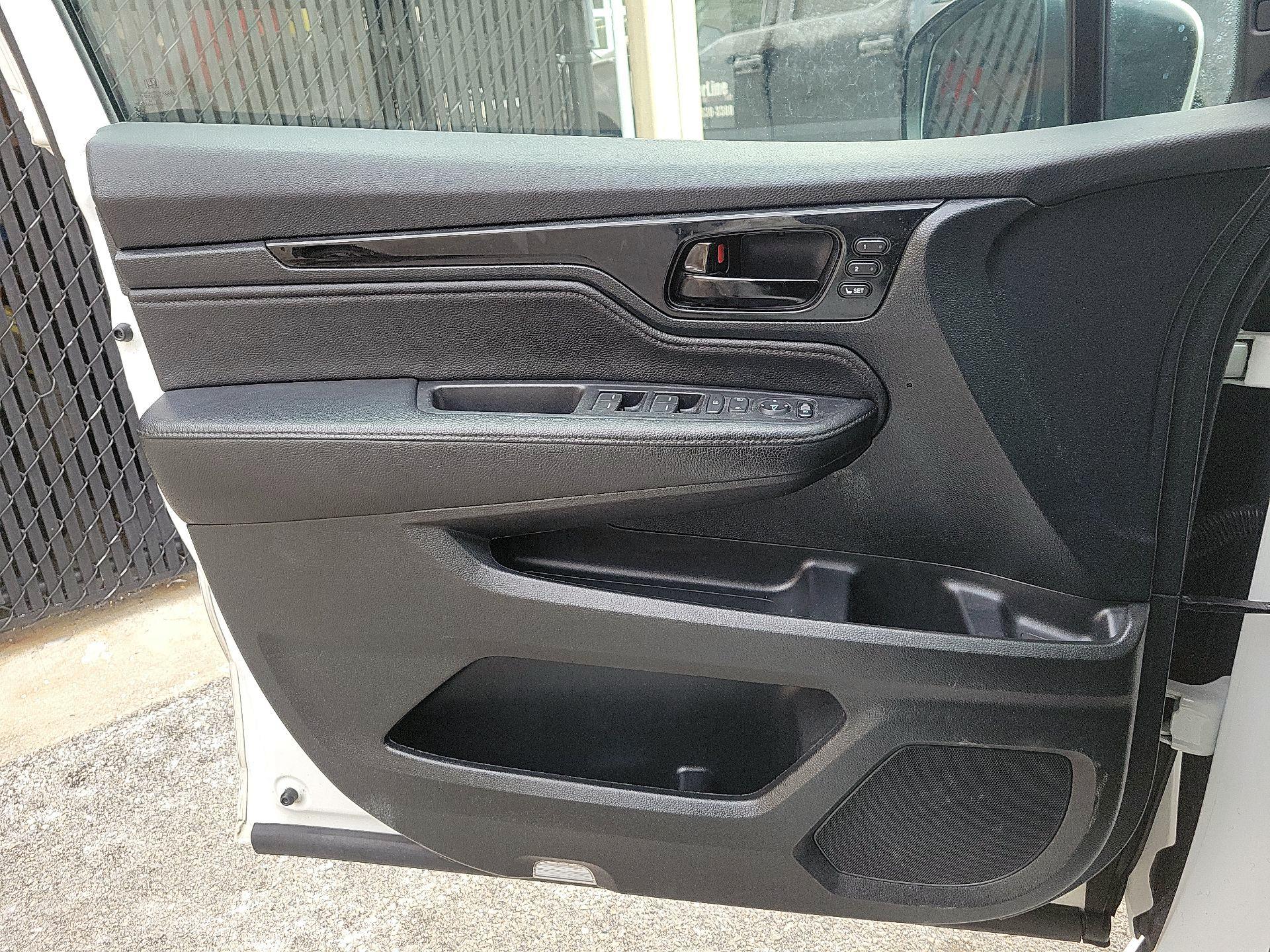 Thumbnail: 2023 Honda Odyssey - 10