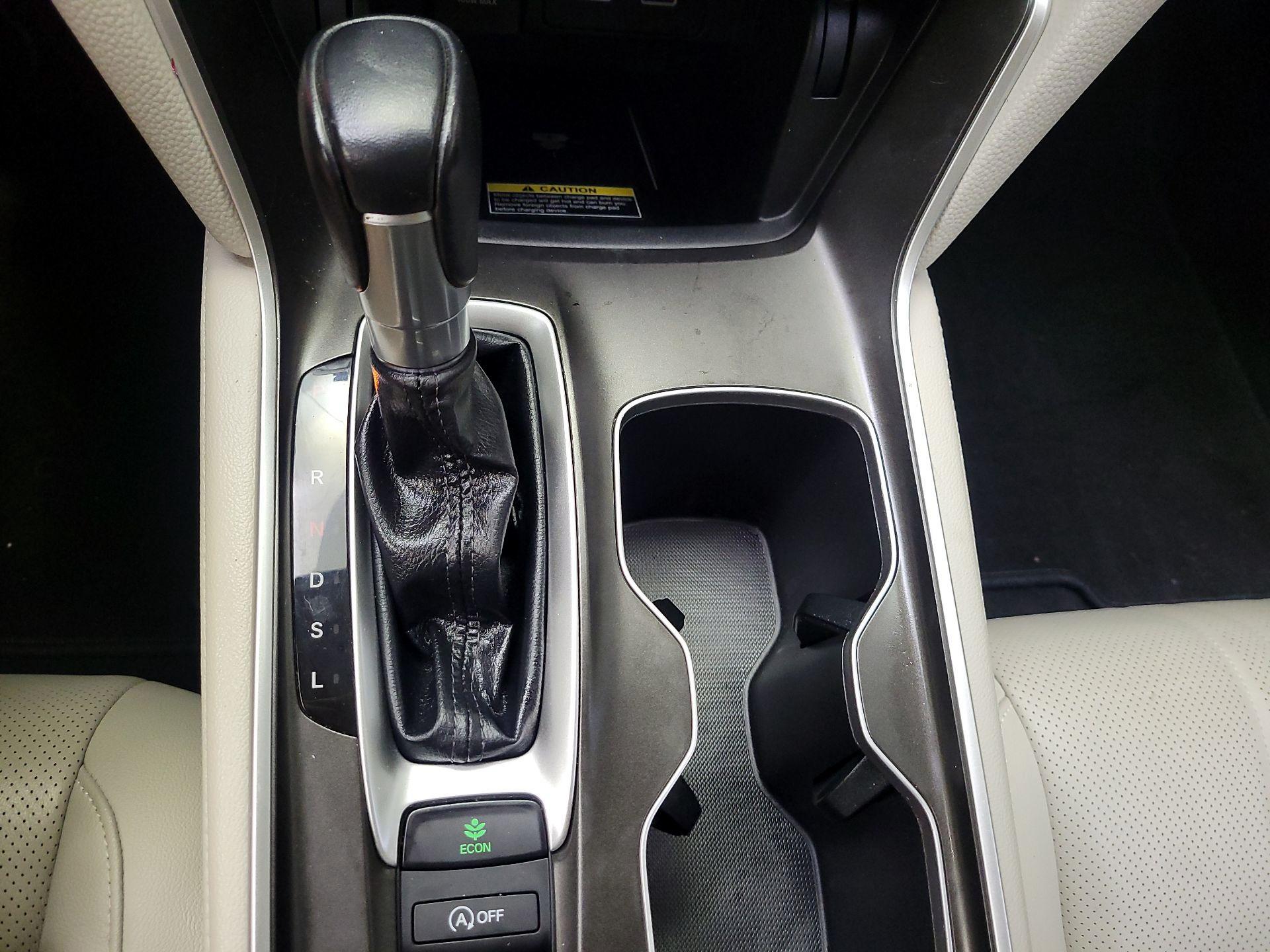 Thumbnail: 2022 Honda Accord - 17