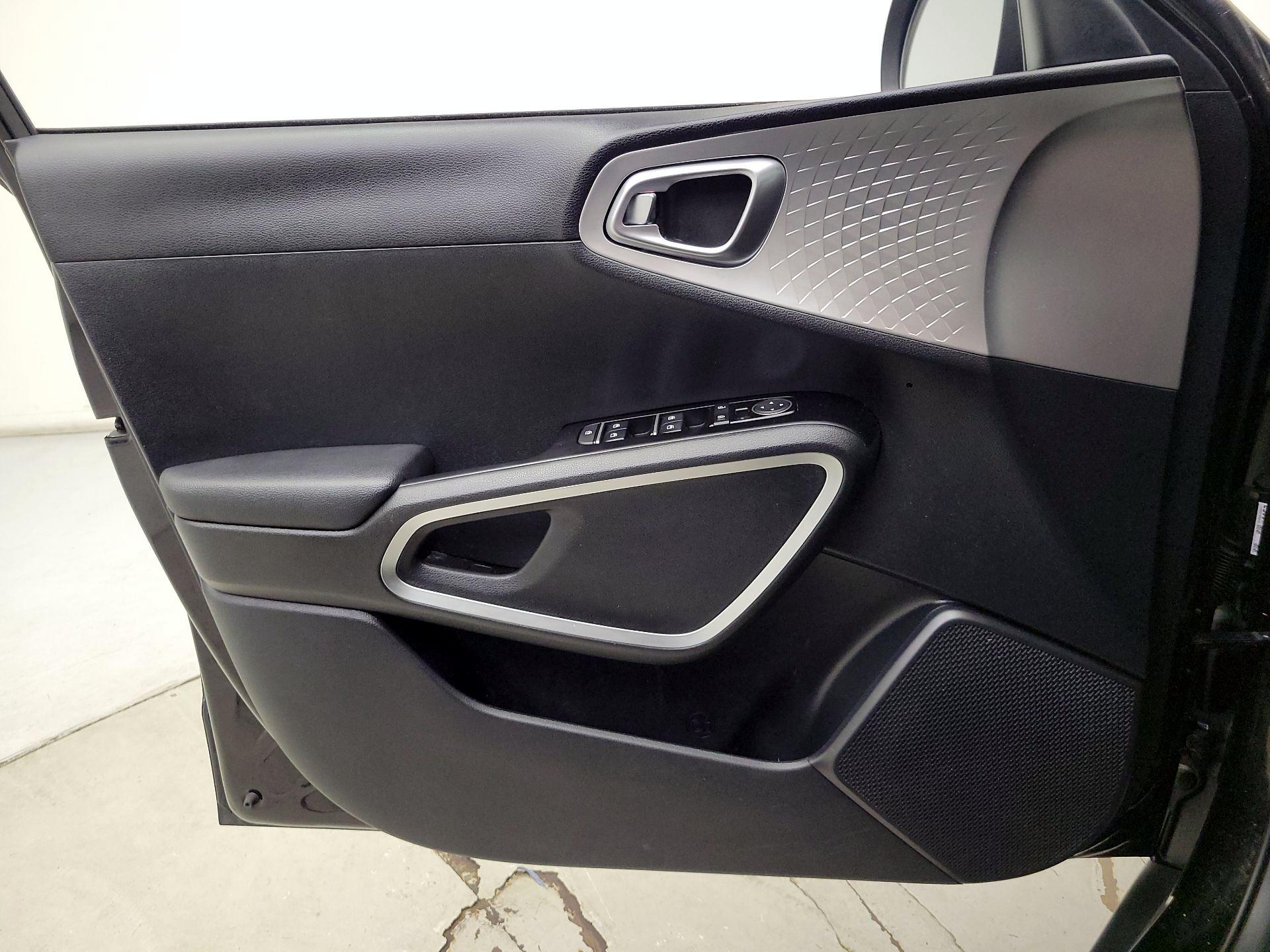 Thumbnail: 2022 Kia Soul - 12