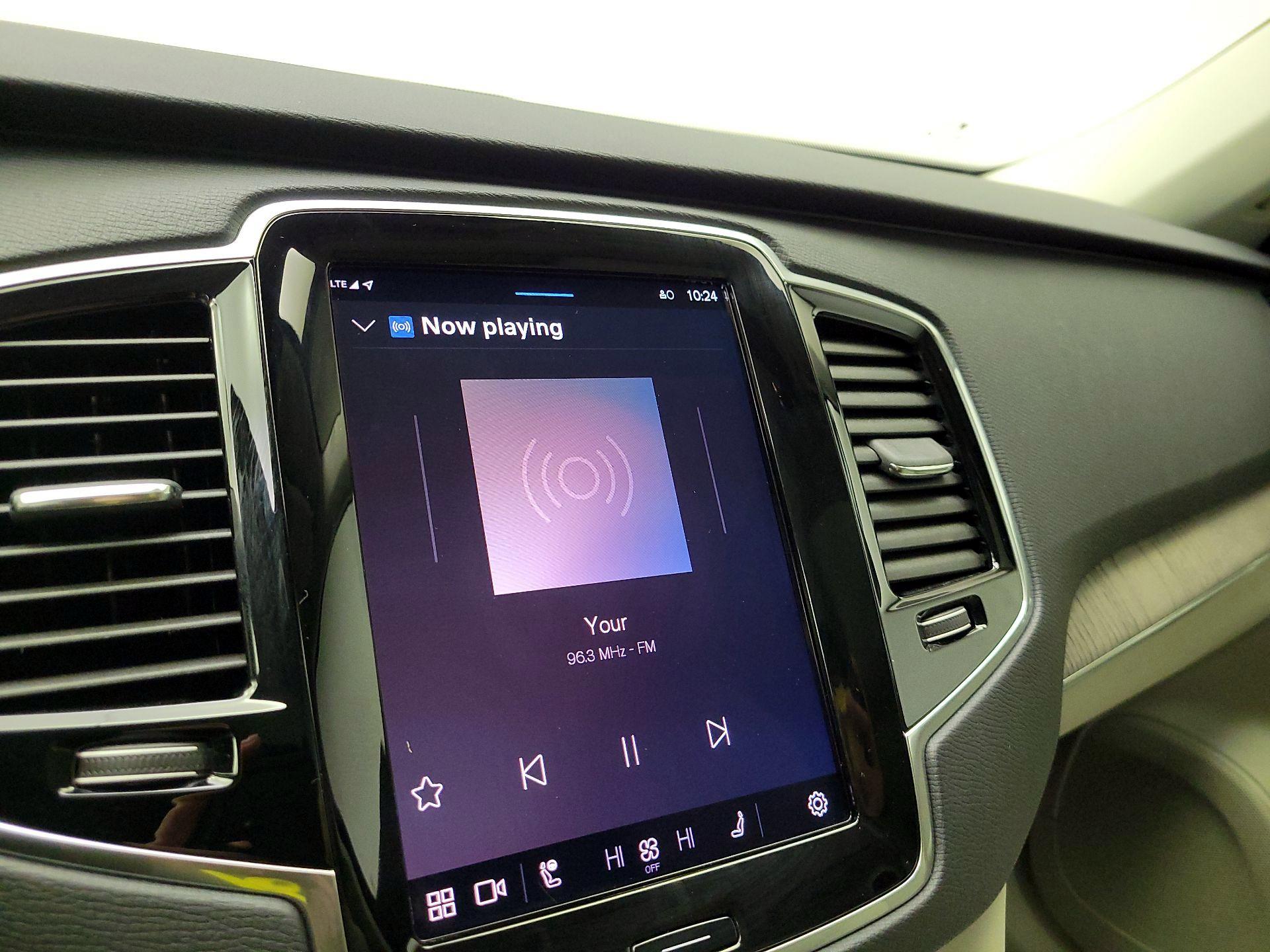 Thumbnail: 2023 Volvo XC90 - 16