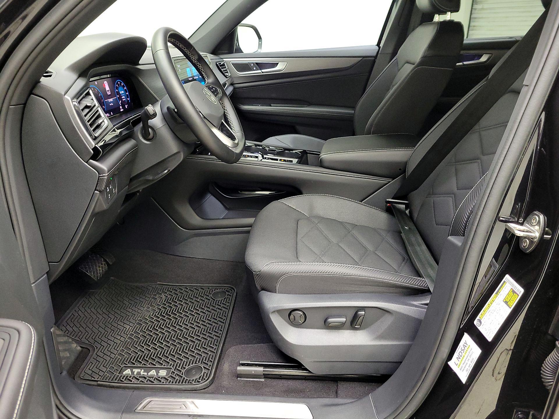 Thumbnail: 2024 Volkswagen Atlas - 11