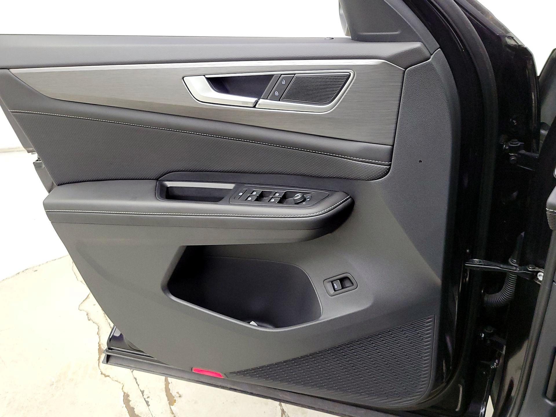 Thumbnail: 2024 Volkswagen Atlas - 12