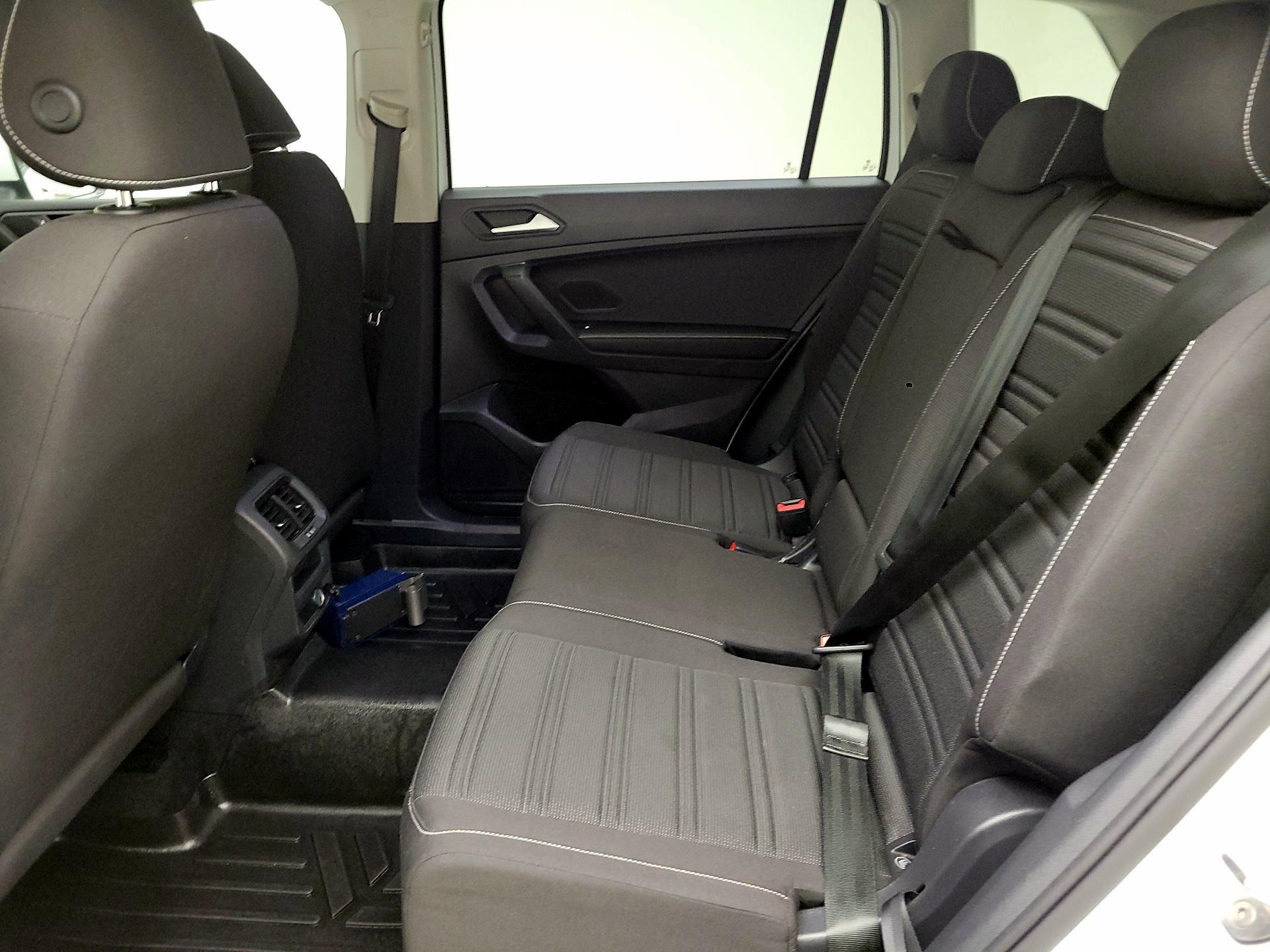 Thumbnail: 2022 Volkswagen Tiguan - 19