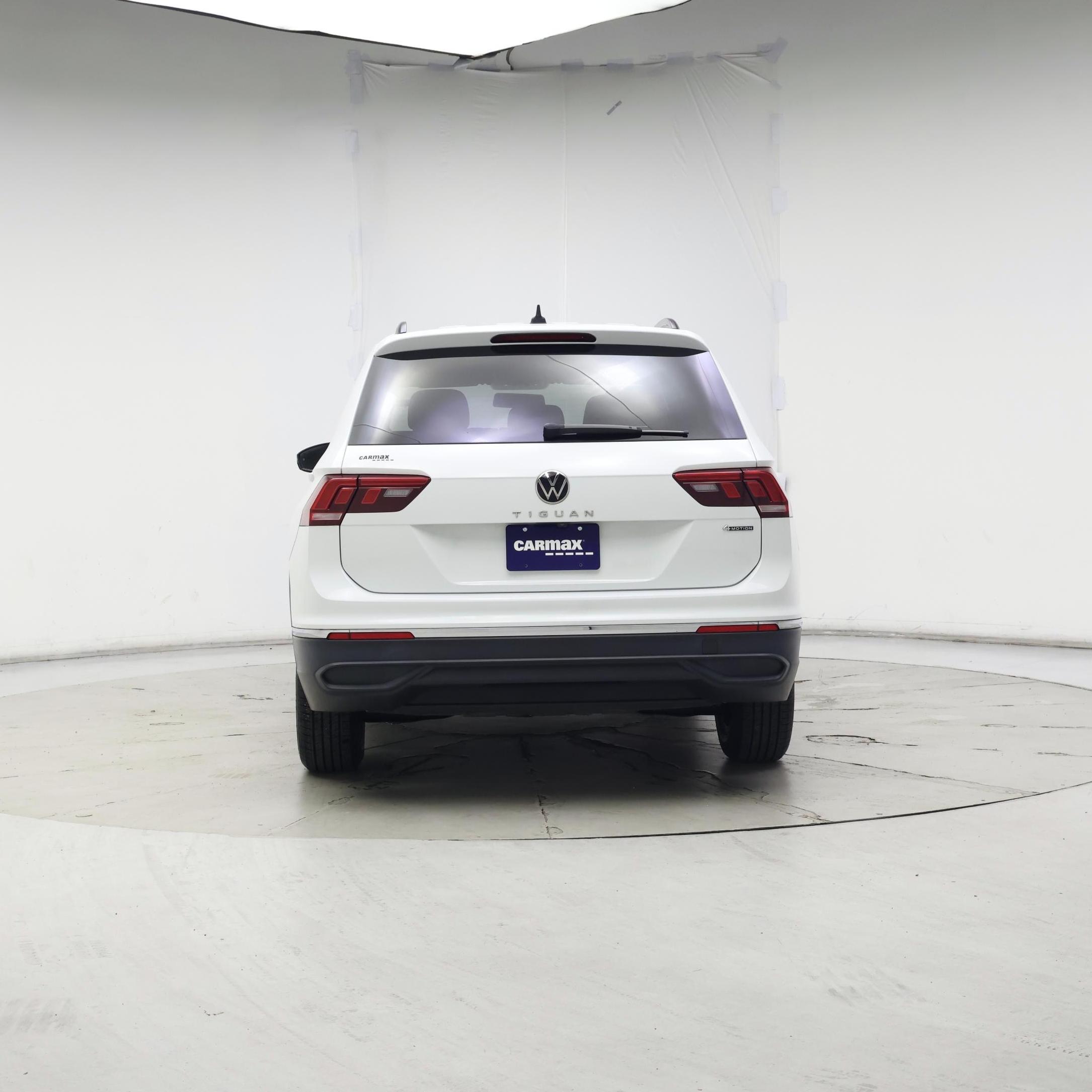 Thumbnail: 2022 Volkswagen Tiguan - 6