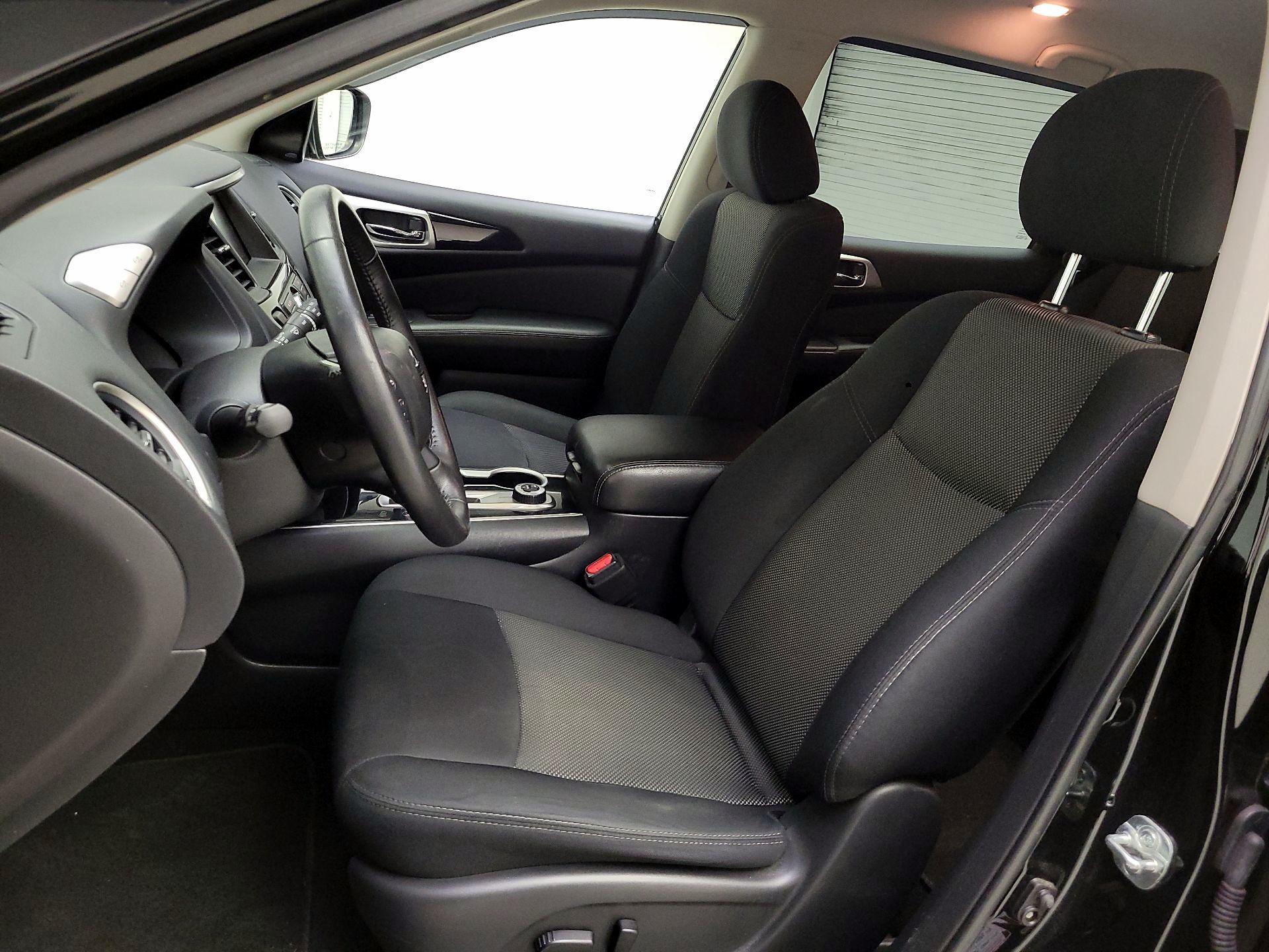 Thumbnail: 2020 Nissan Pathfinder - 11