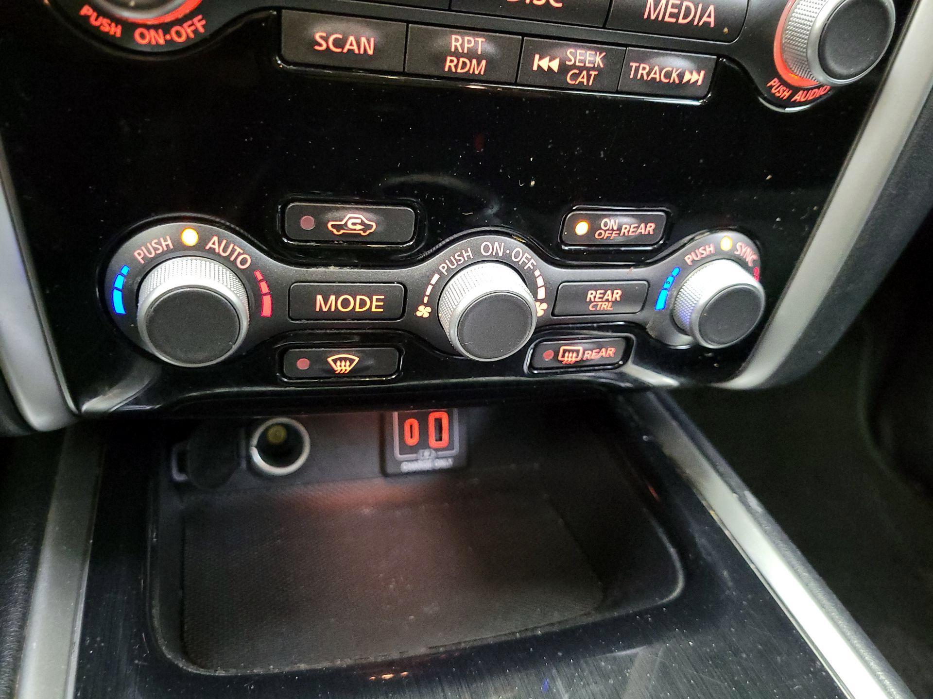 Thumbnail: 2020 Nissan Pathfinder - 16