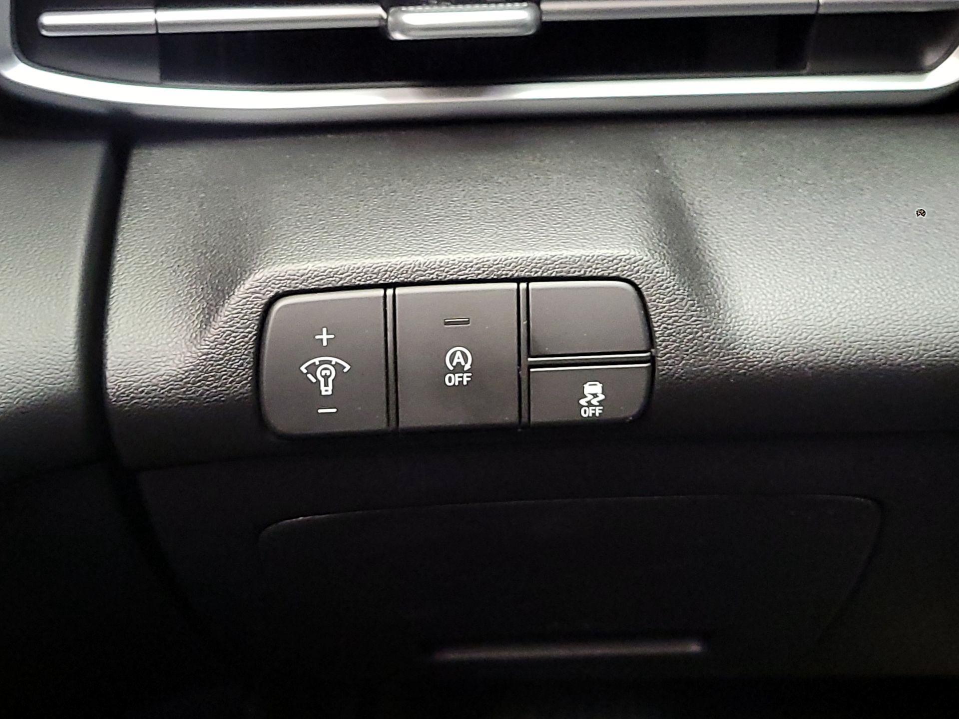 Thumbnail: 2024 Hyundai Elantra - 13