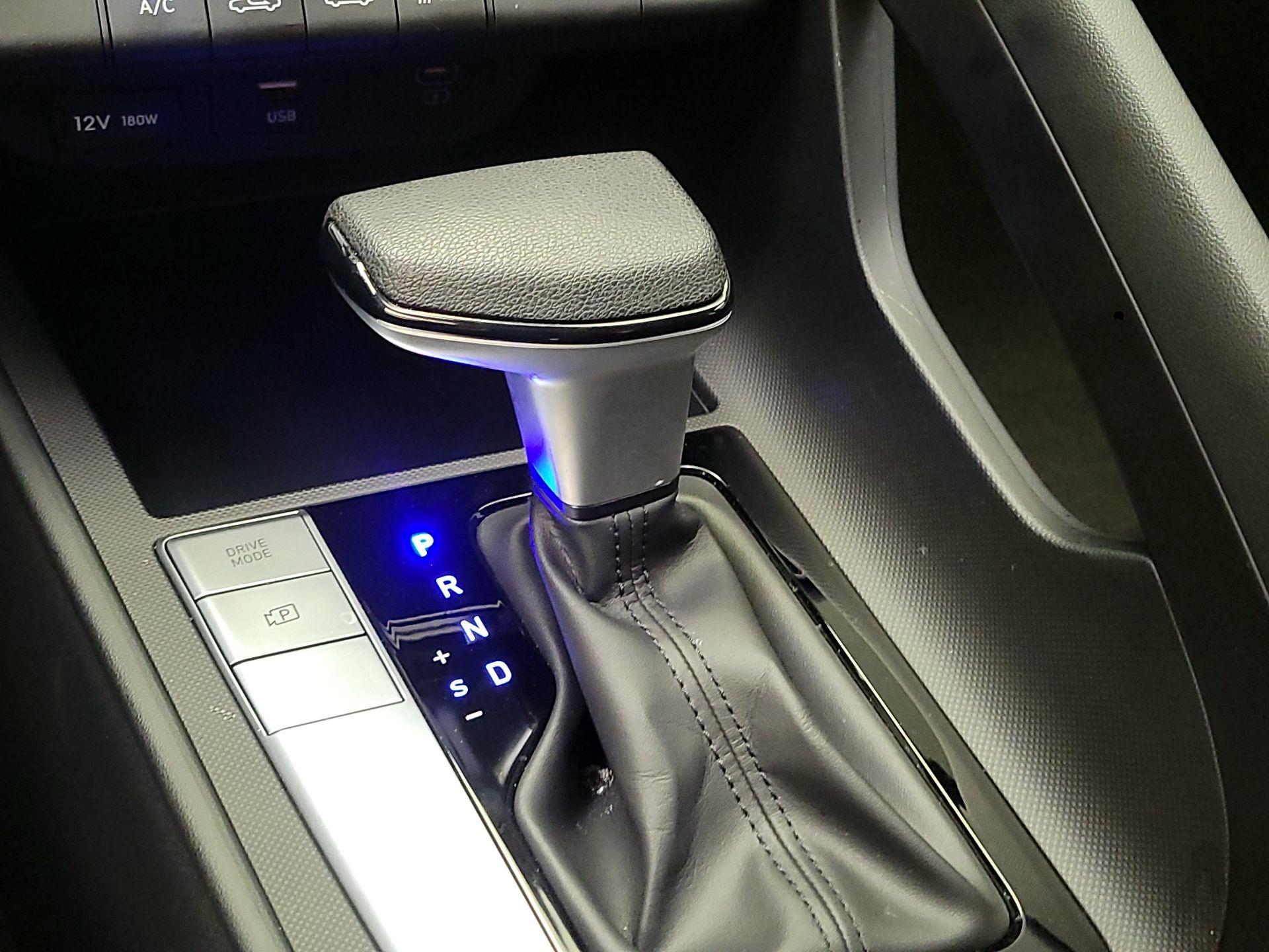 Thumbnail: 2024 Hyundai Elantra - 17