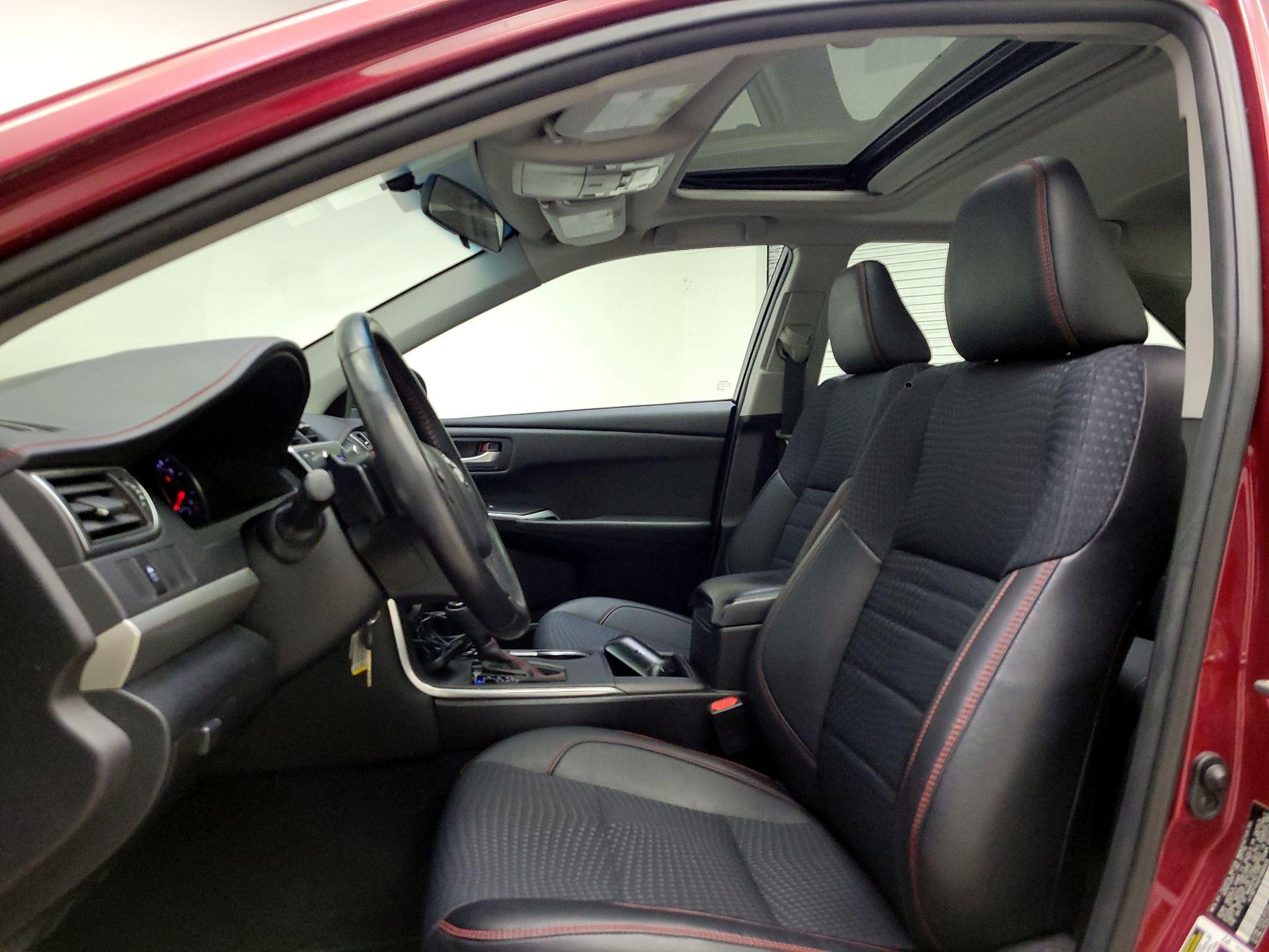 Thumbnail: 2015 Toyota Camry - 20