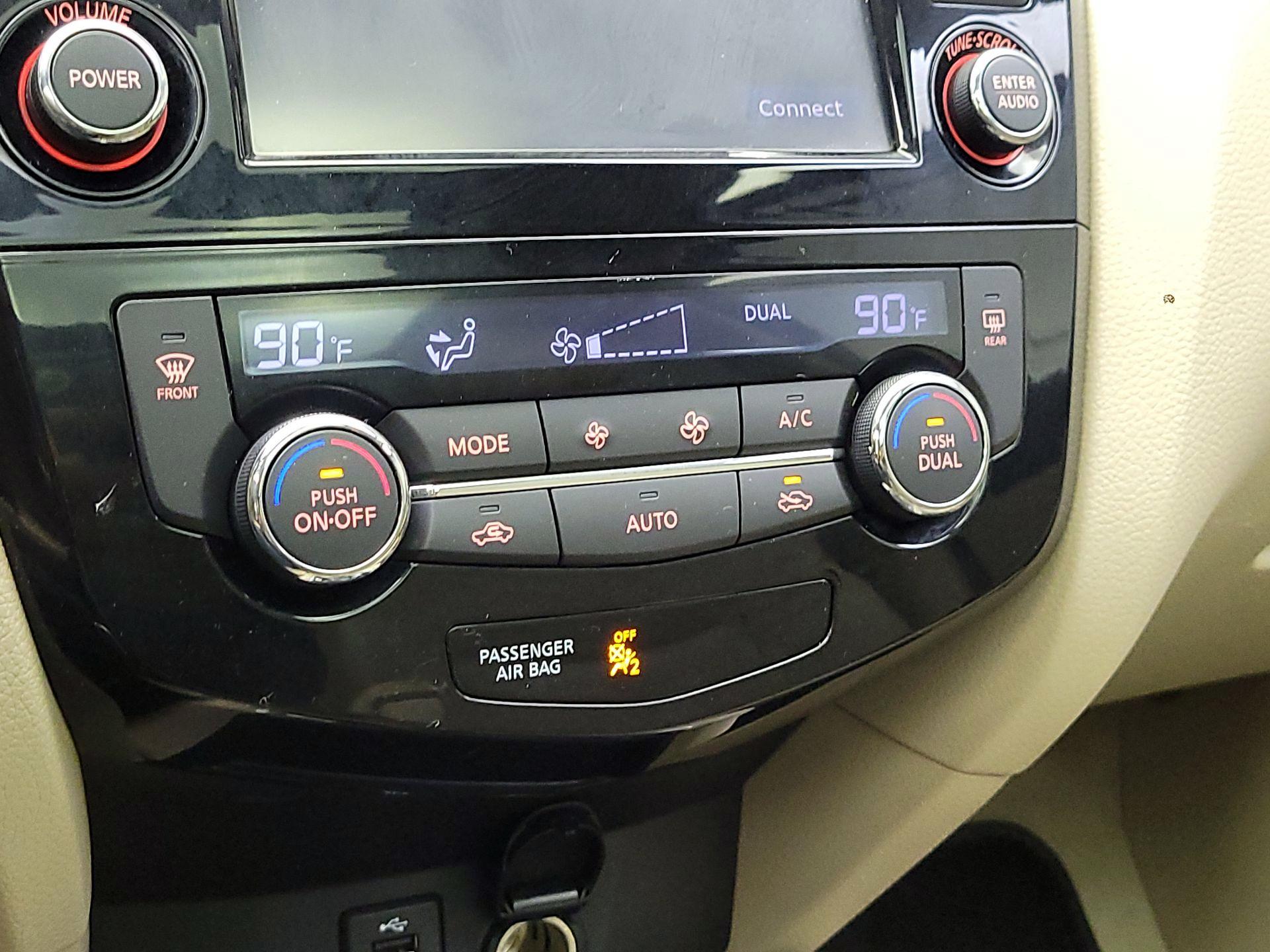 Thumbnail: 2014 Nissan Rogue - 17