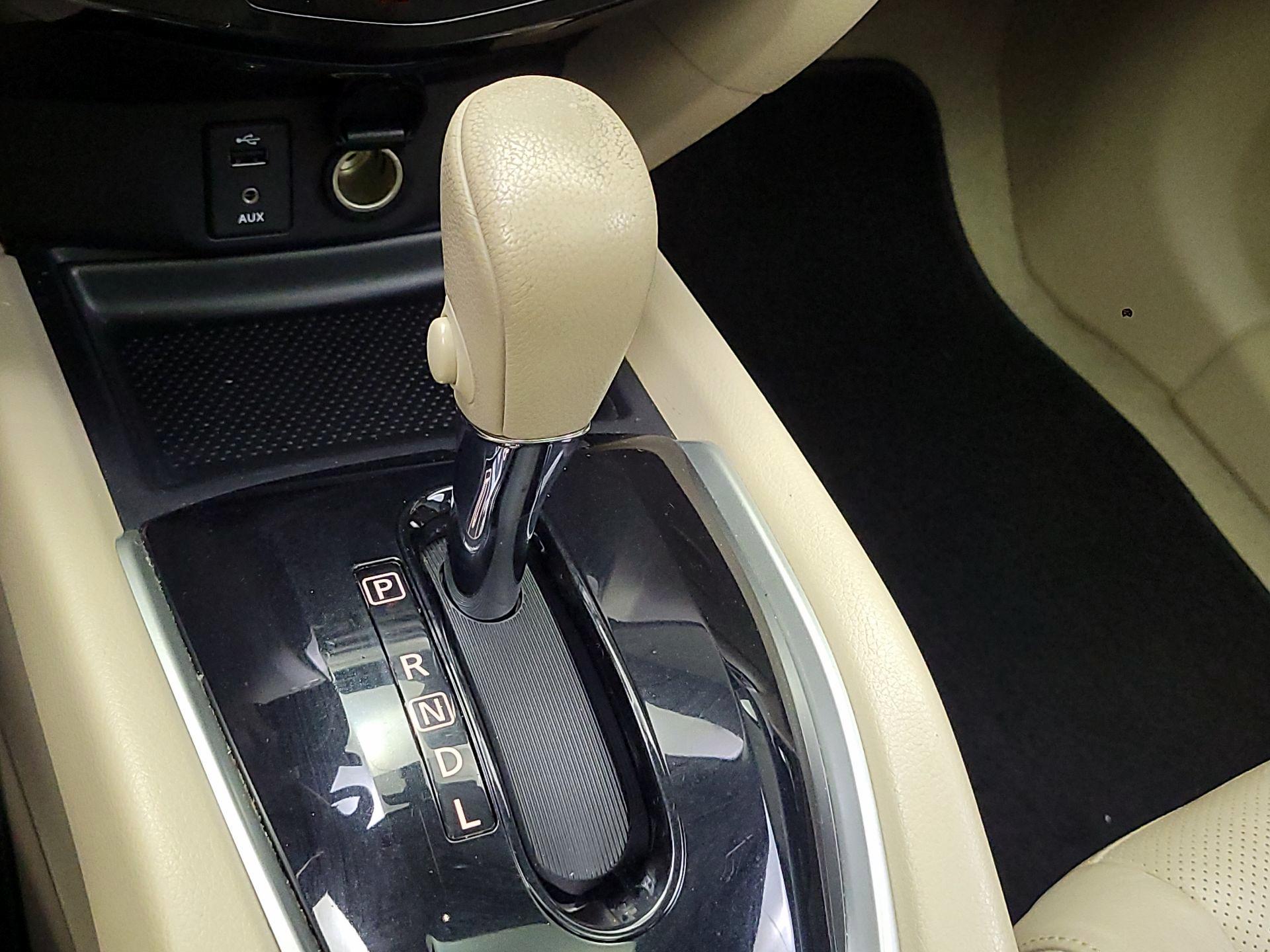 Thumbnail: 2014 Nissan Rogue - 18