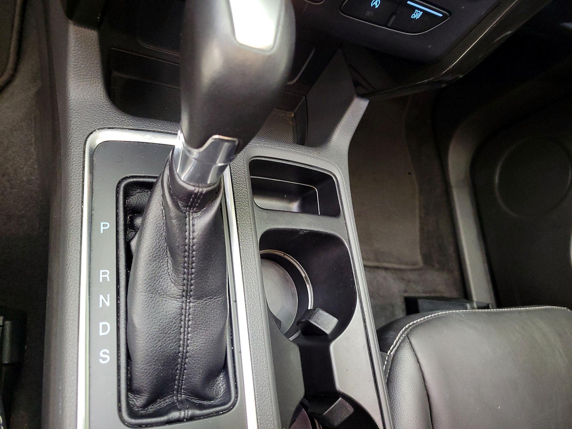 Thumbnail: 2017 Ford Escape - 17