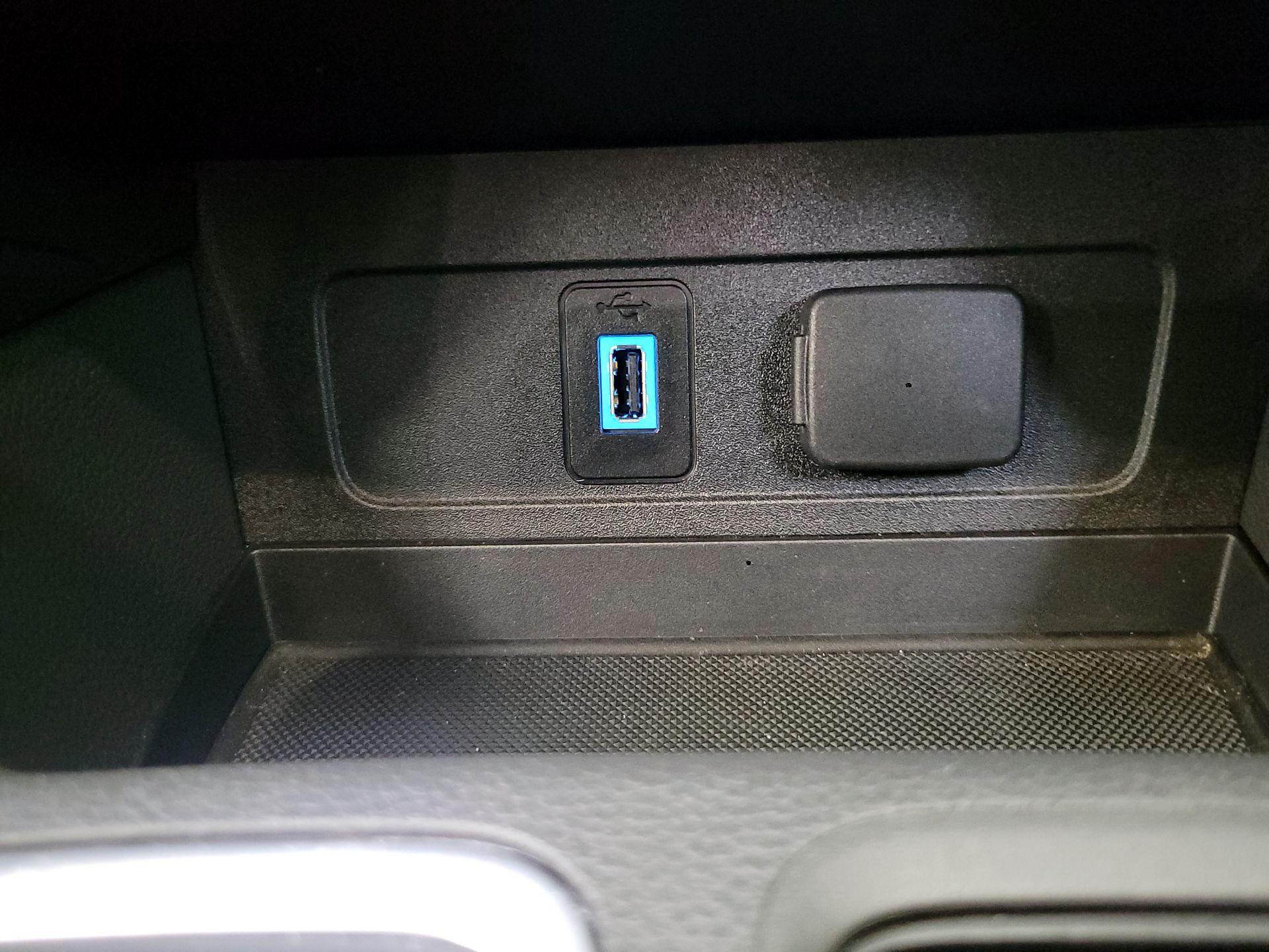 Thumbnail: 2017 Ford Escape - 18