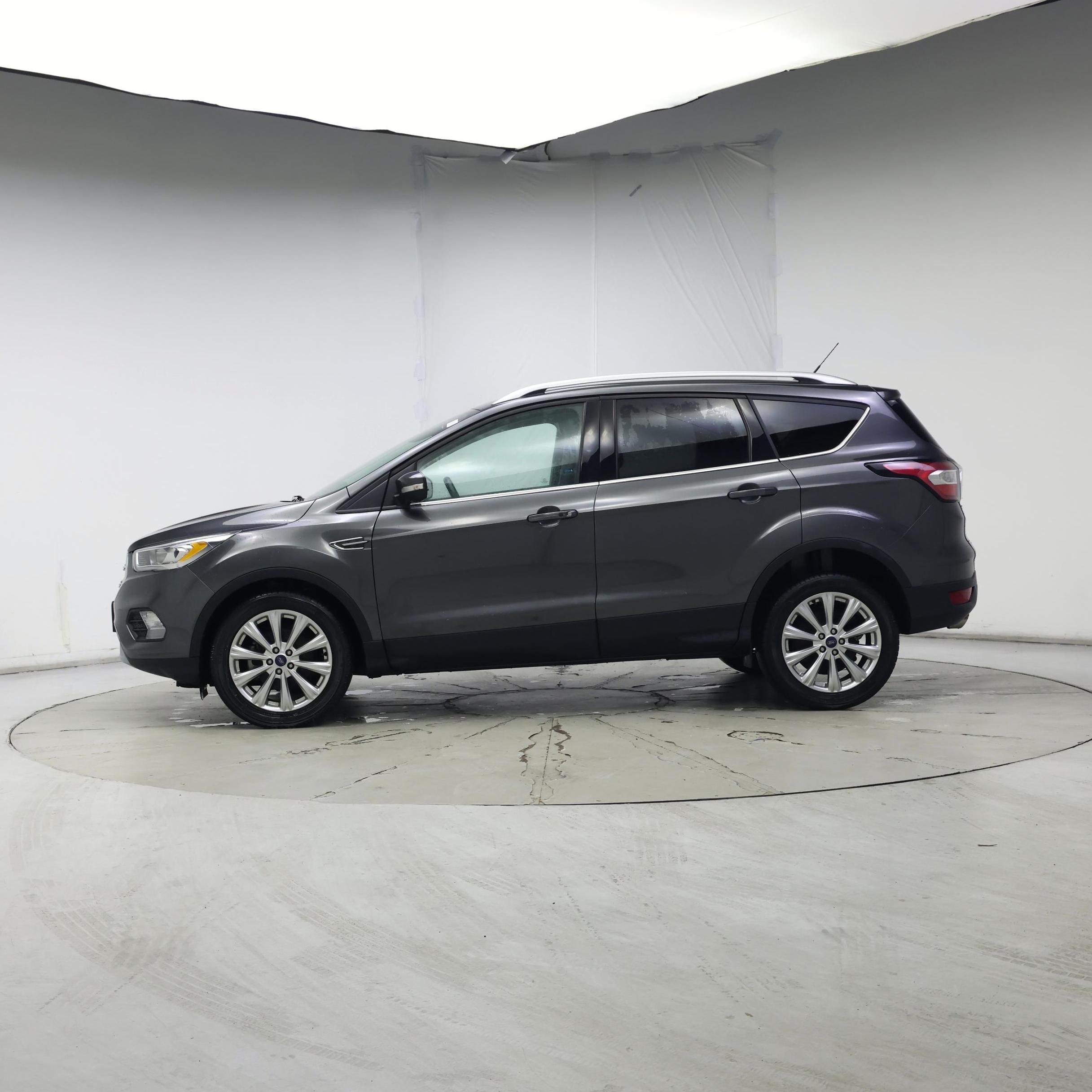 Thumbnail: 2017 Ford Escape - 3