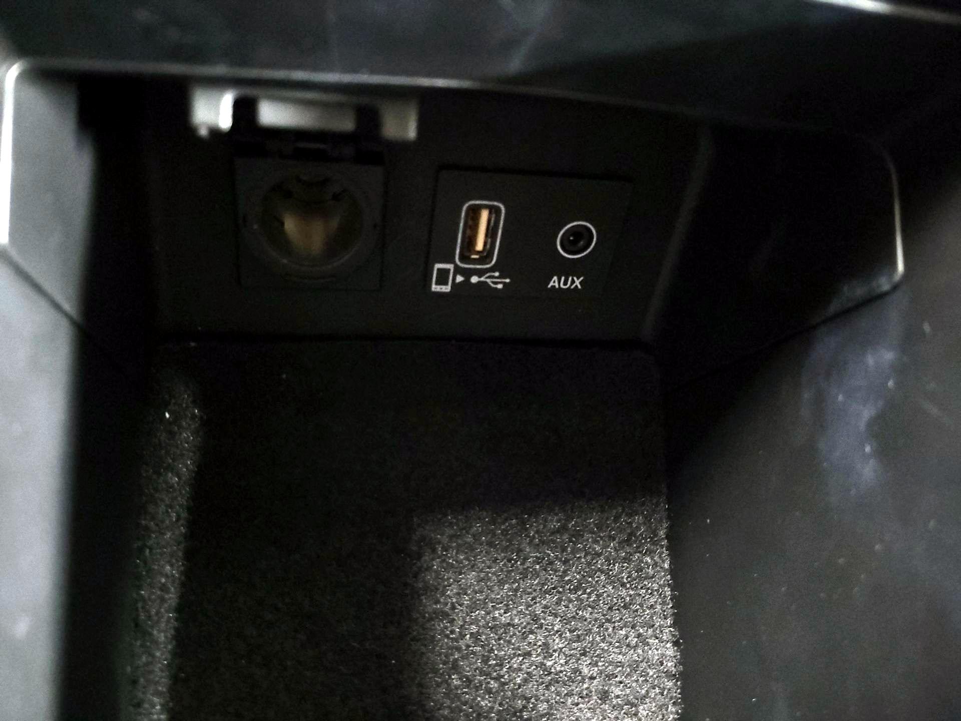 Thumbnail: 2022 Acura ILX - 18