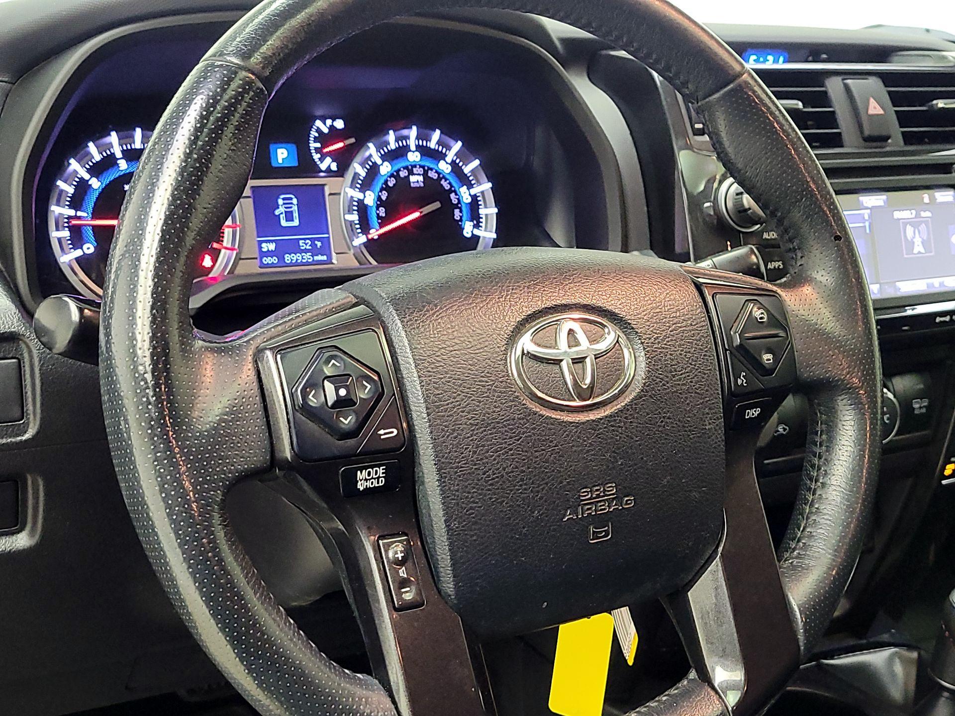 Thumbnail: 2019 Toyota 4Runner - 10