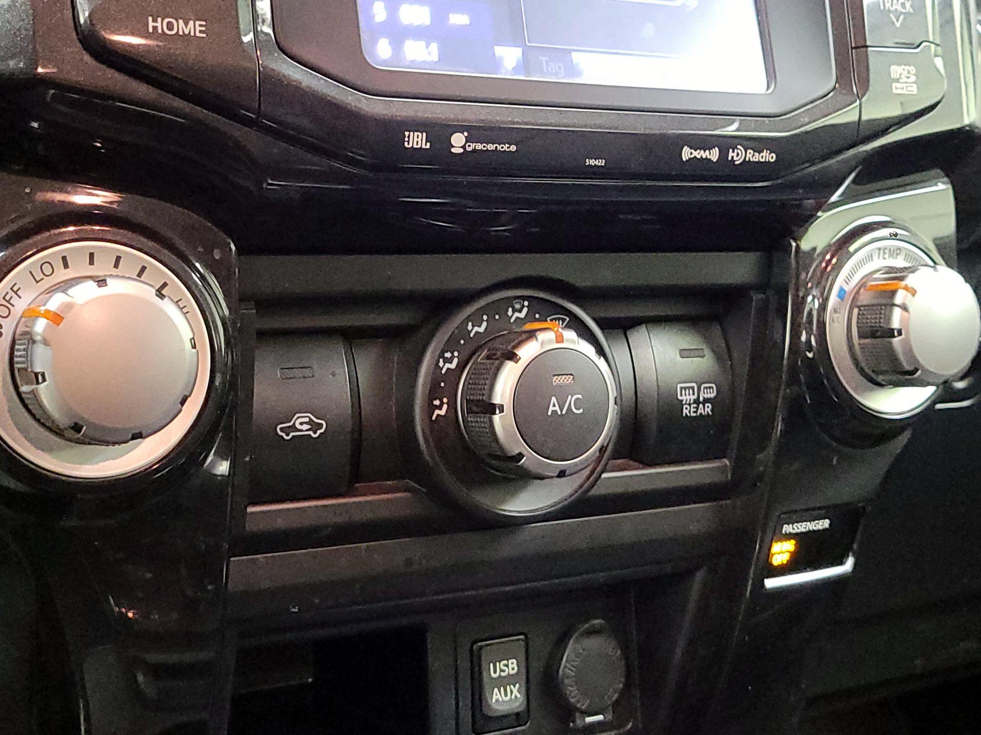 Thumbnail: 2019 Toyota 4Runner - 16