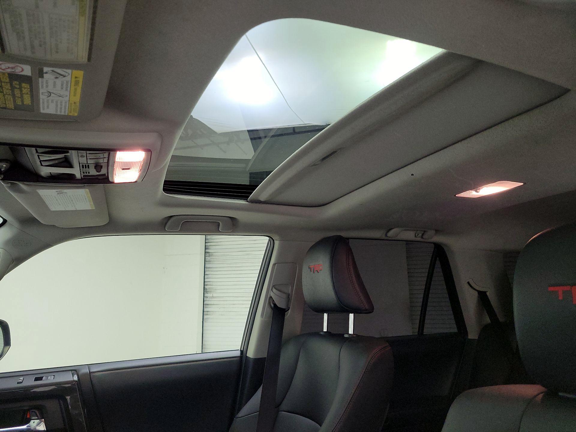 Thumbnail: 2019 Toyota 4Runner - 19