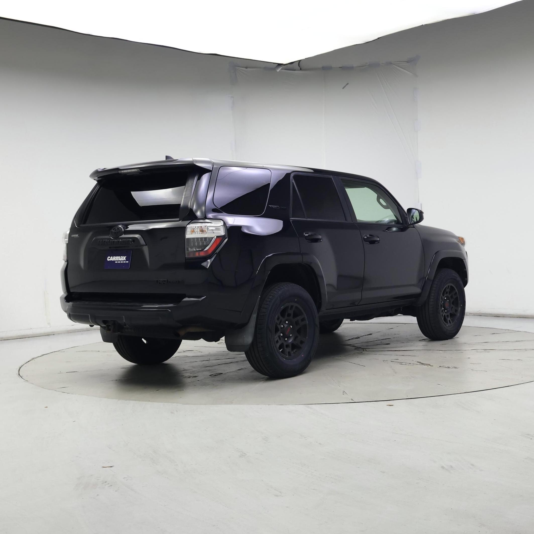 Thumbnail: 2019 Toyota 4Runner - 8