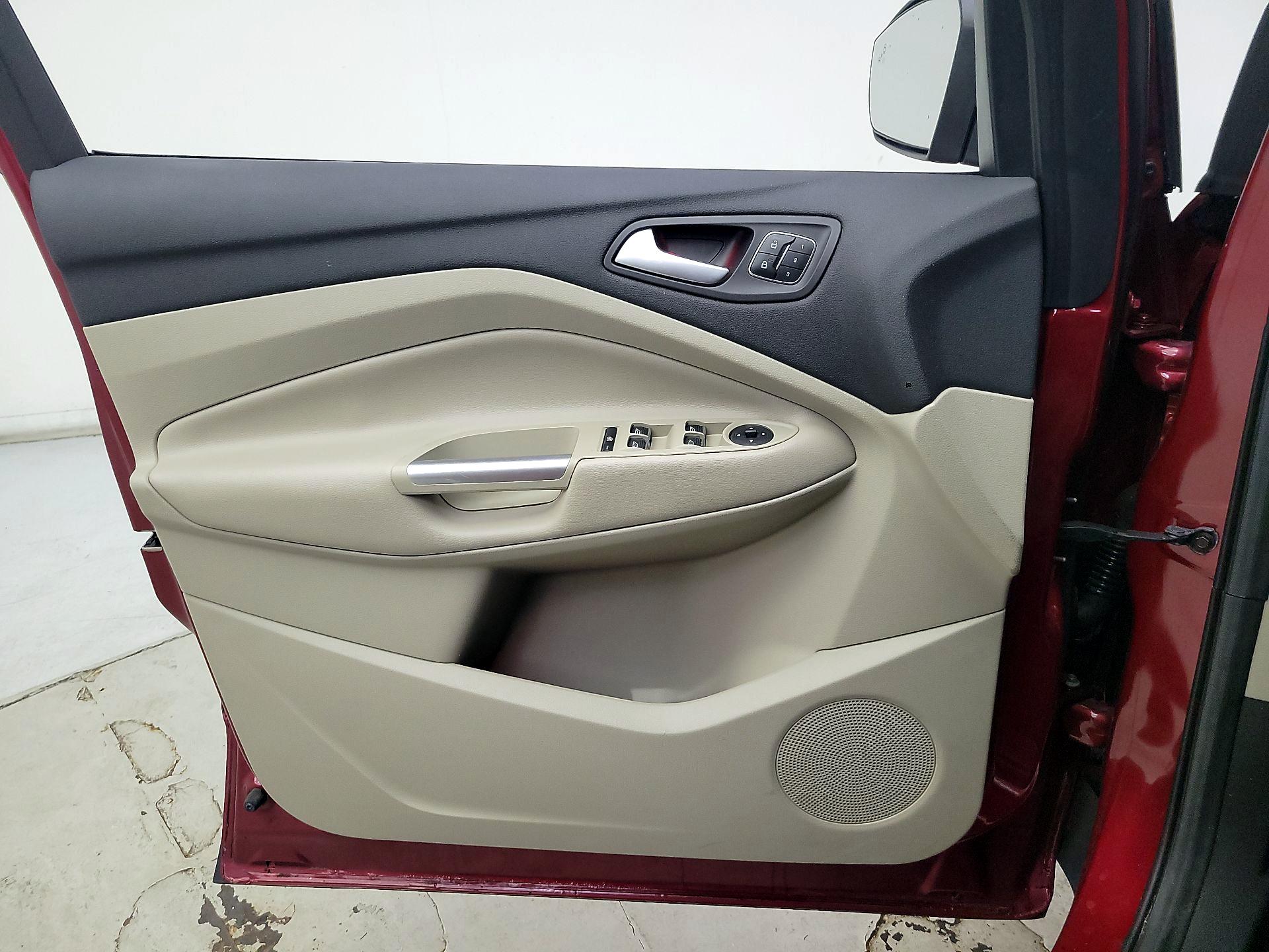 Thumbnail: 2017 Ford Escape - 12