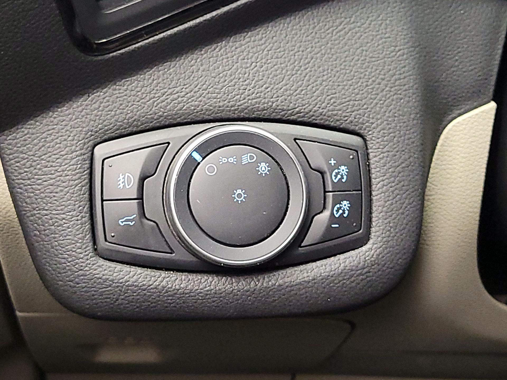 Thumbnail: 2017 Ford Escape - 13