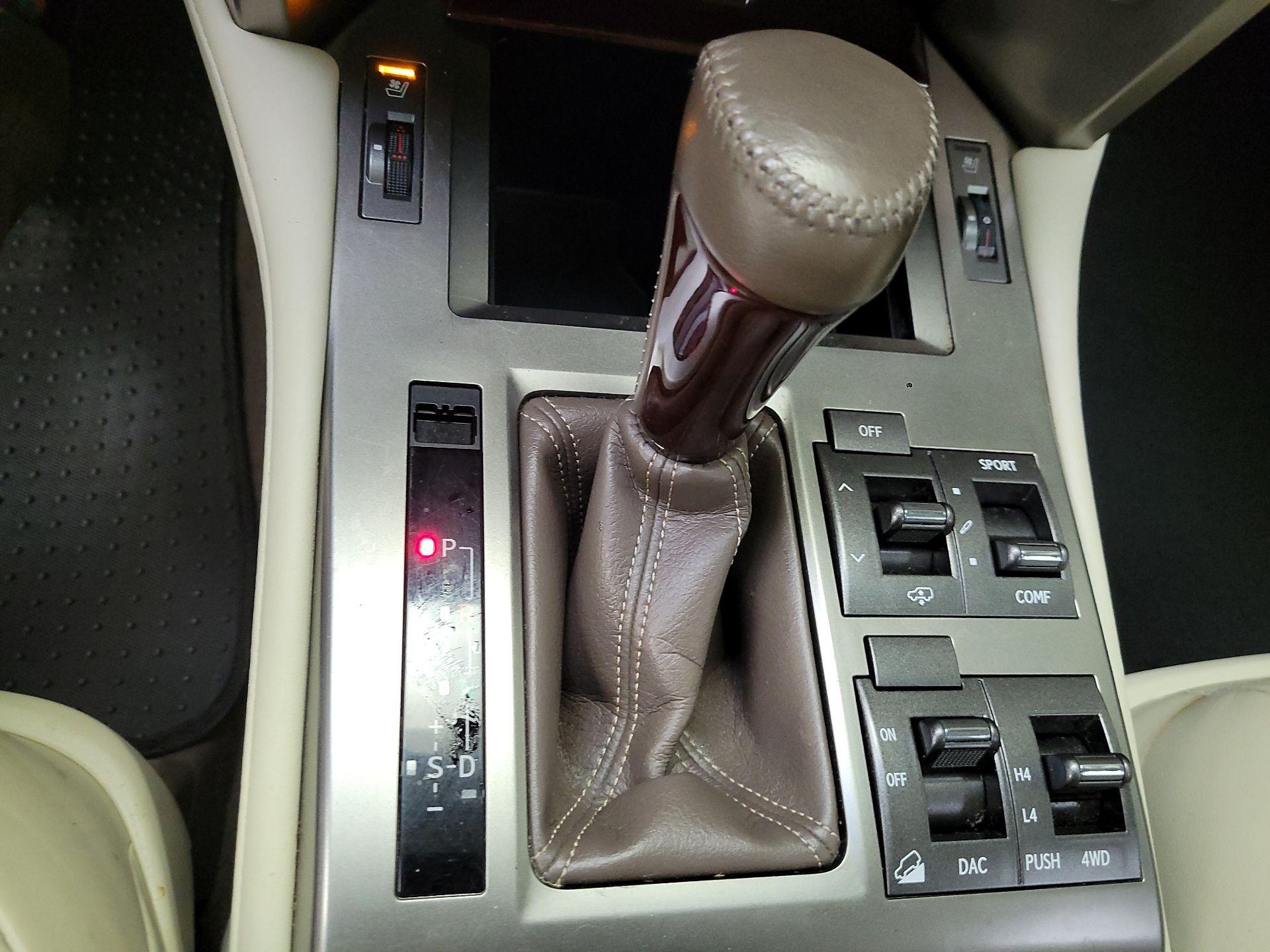 Thumbnail: 2017 Lexus GX - 15