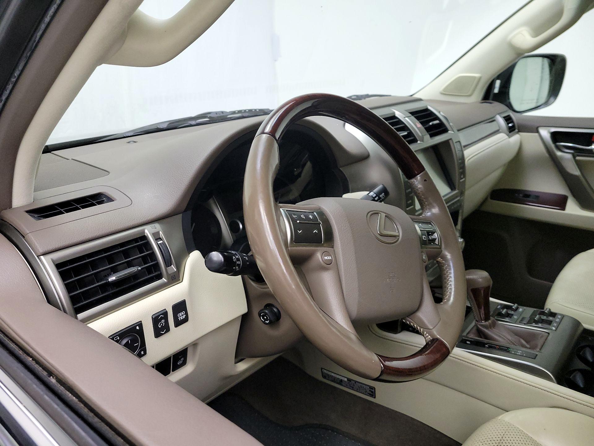 Thumbnail: 2017 Lexus GX - 8