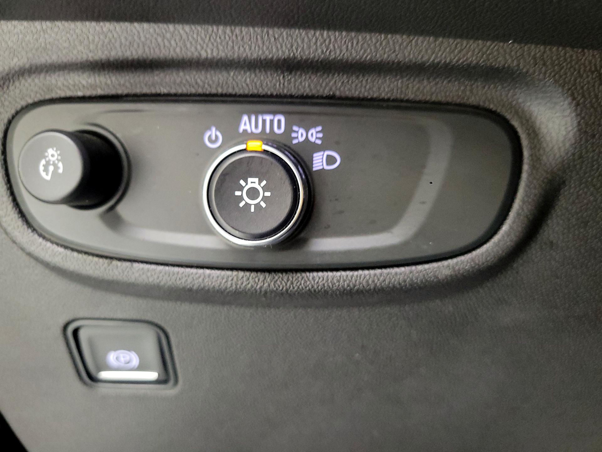 Thumbnail: 2022 GMC Terrain - 11