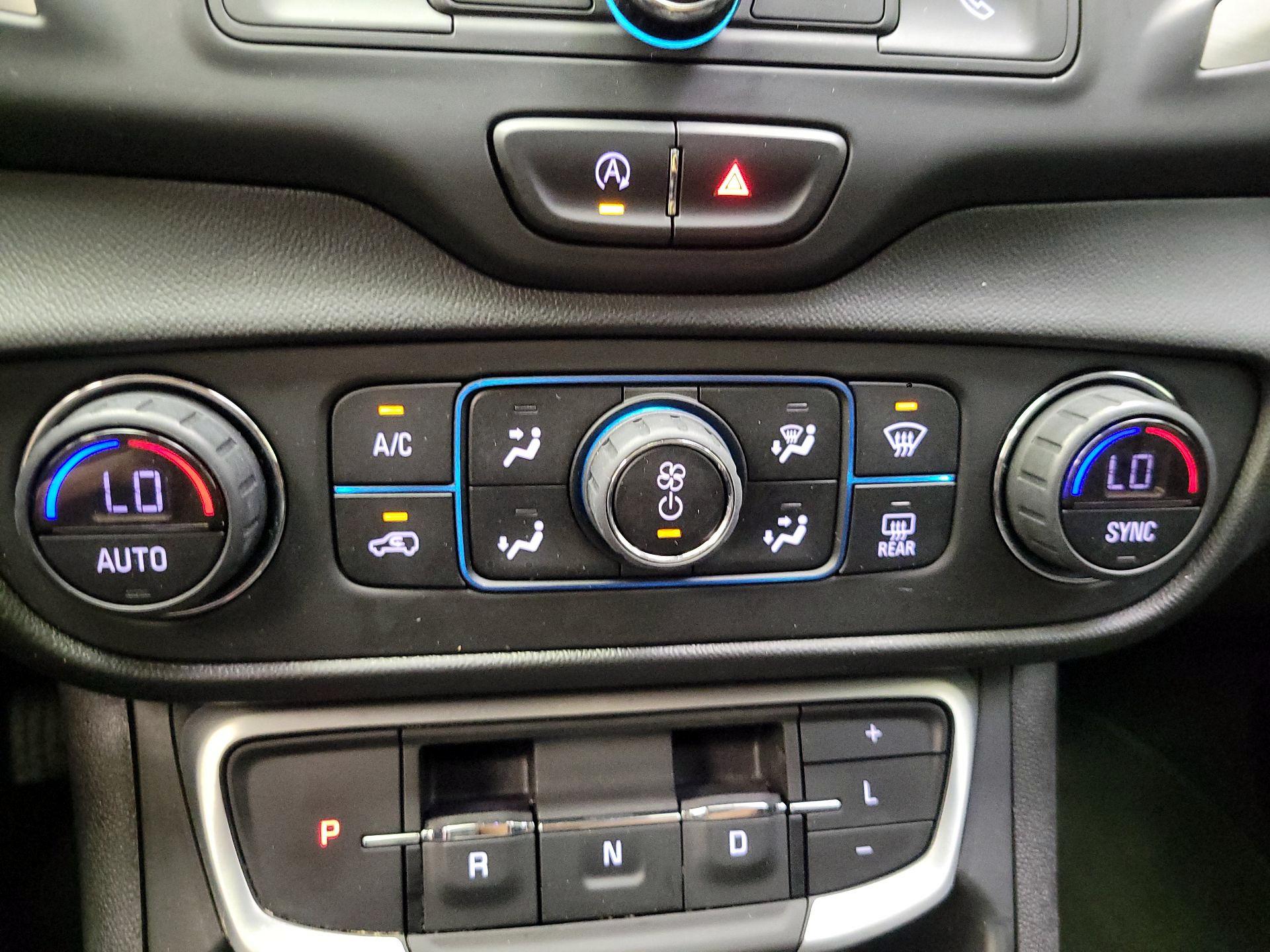 Thumbnail: 2022 GMC Terrain - 14