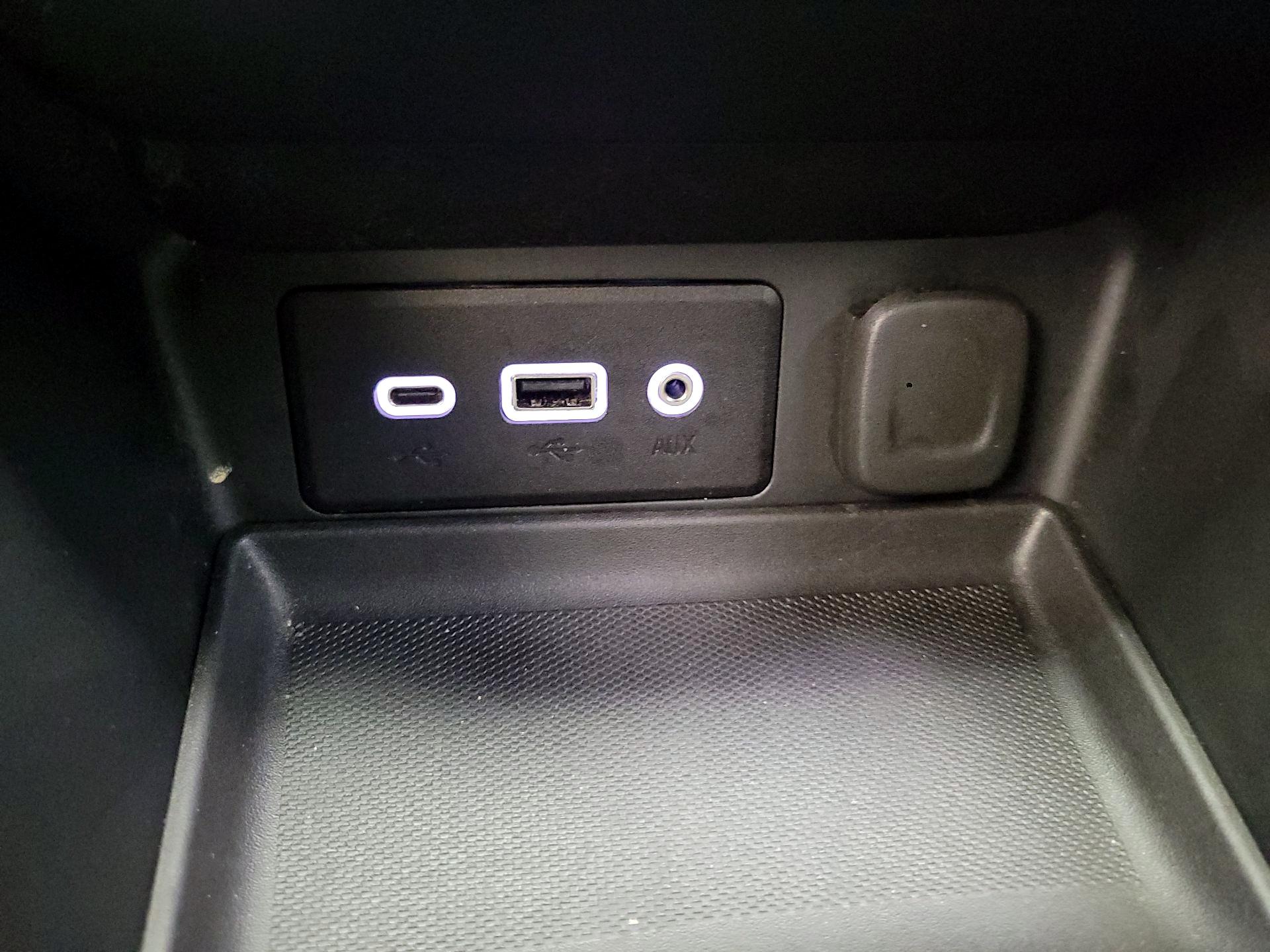 Thumbnail: 2022 GMC Terrain - 16