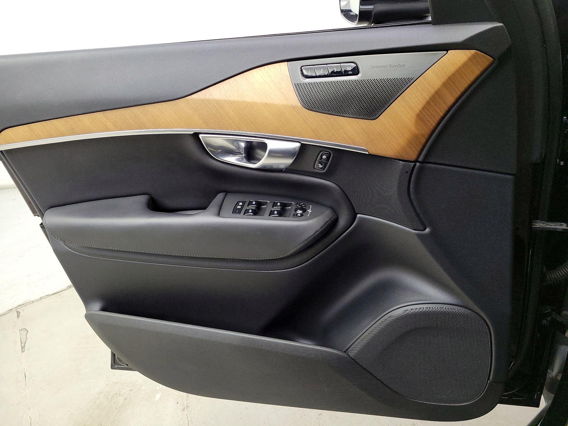 Thumbnail: 2023 Volvo XC90 - 12