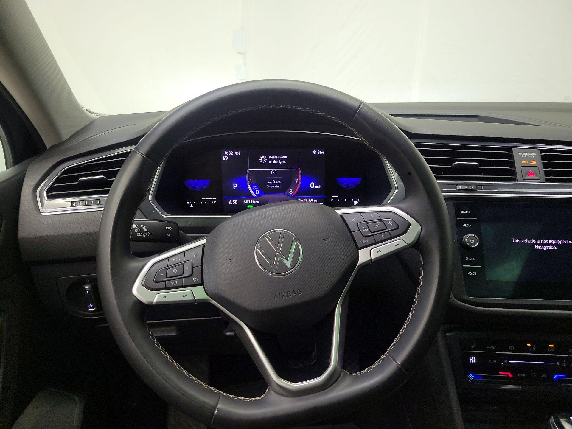 Thumbnail: 2022 Volkswagen Tiguan - 10