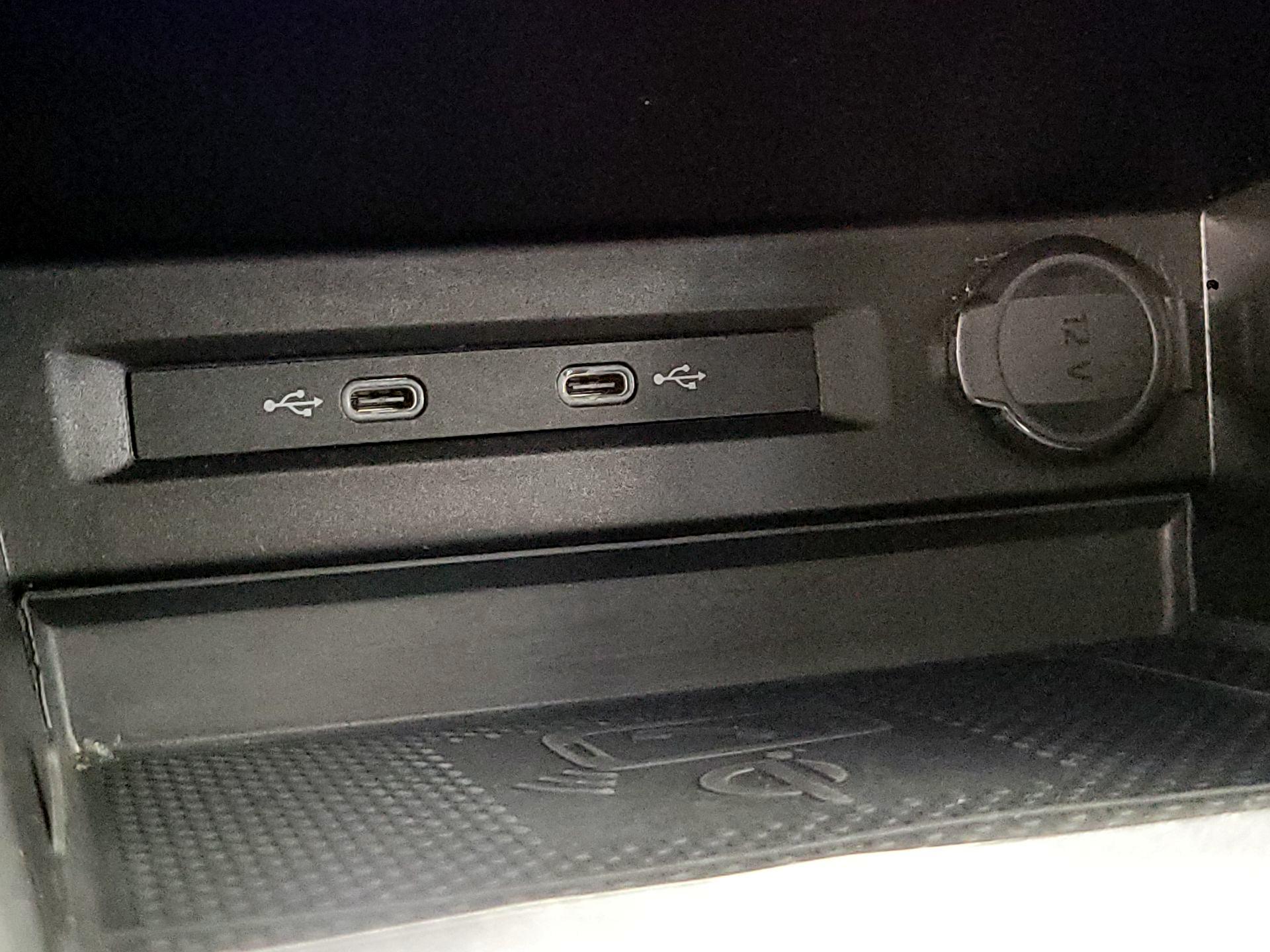 Thumbnail: 2022 Volkswagen Tiguan - 18