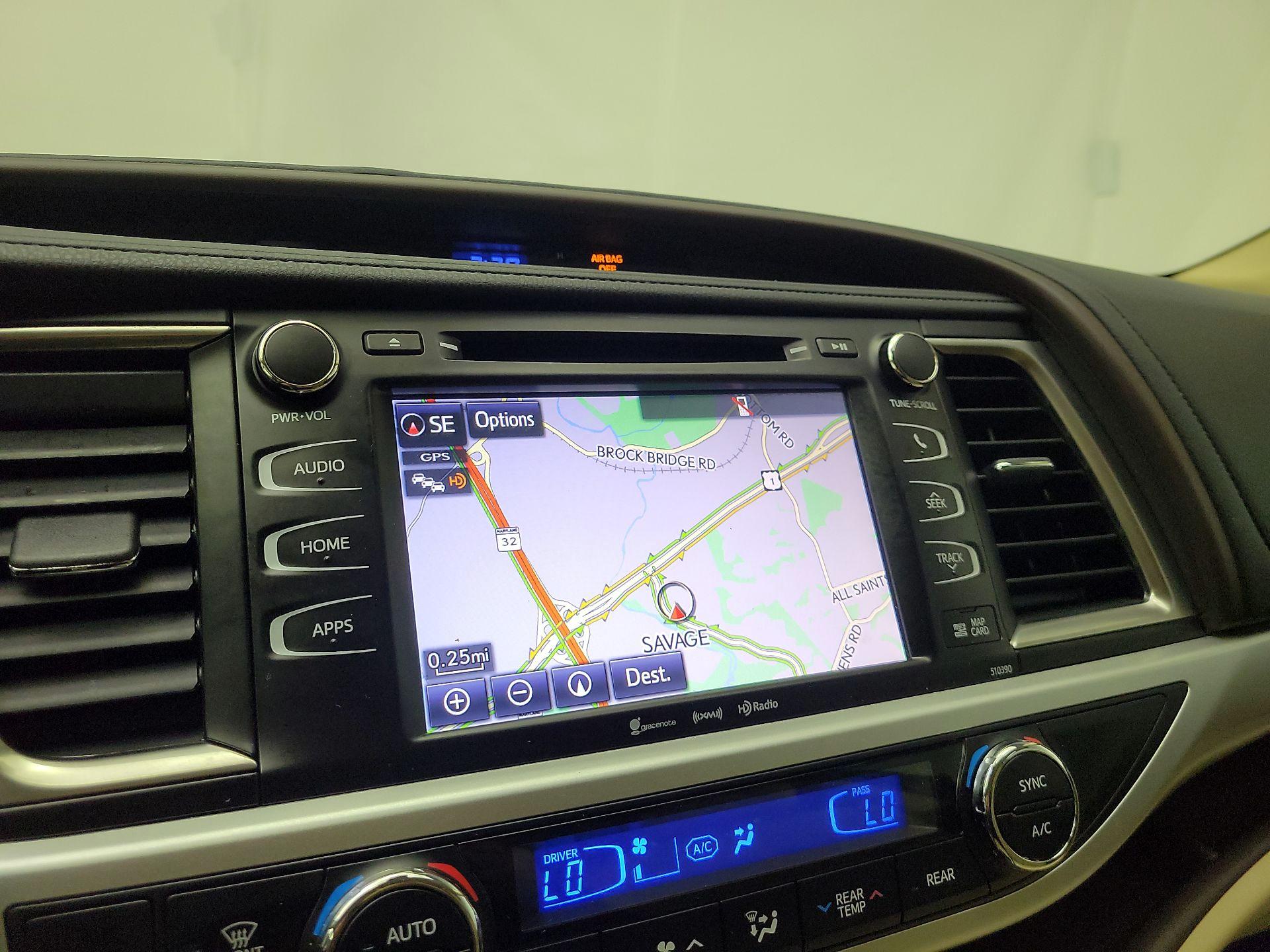 Thumbnail: 2019 Toyota Highlander - 14