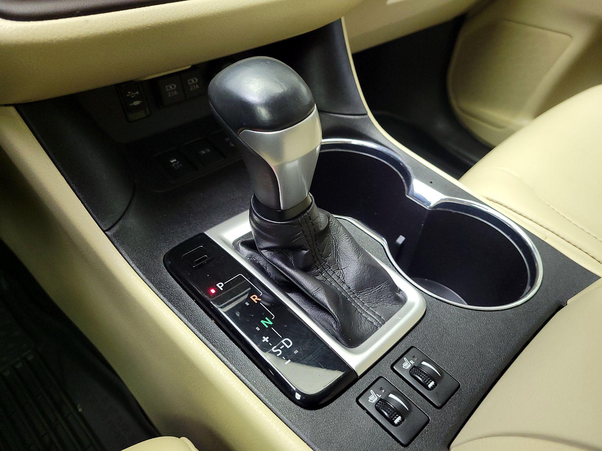 Thumbnail: 2019 Toyota Highlander - 18