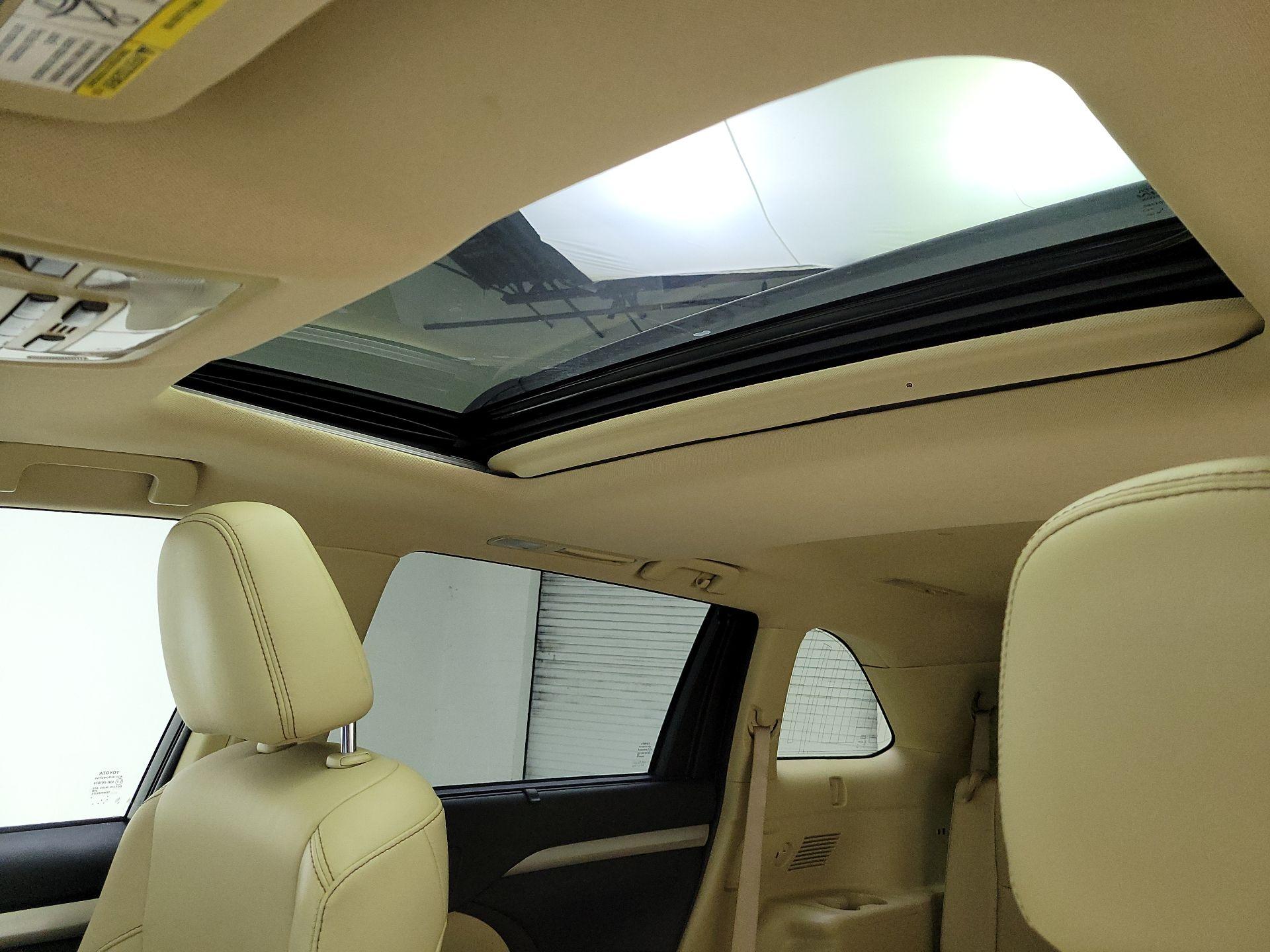 Thumbnail: 2019 Toyota Highlander - 20