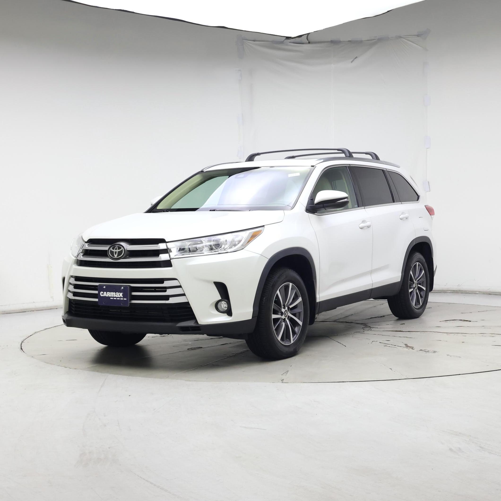 Thumbnail: 2019 Toyota Highlander - 4