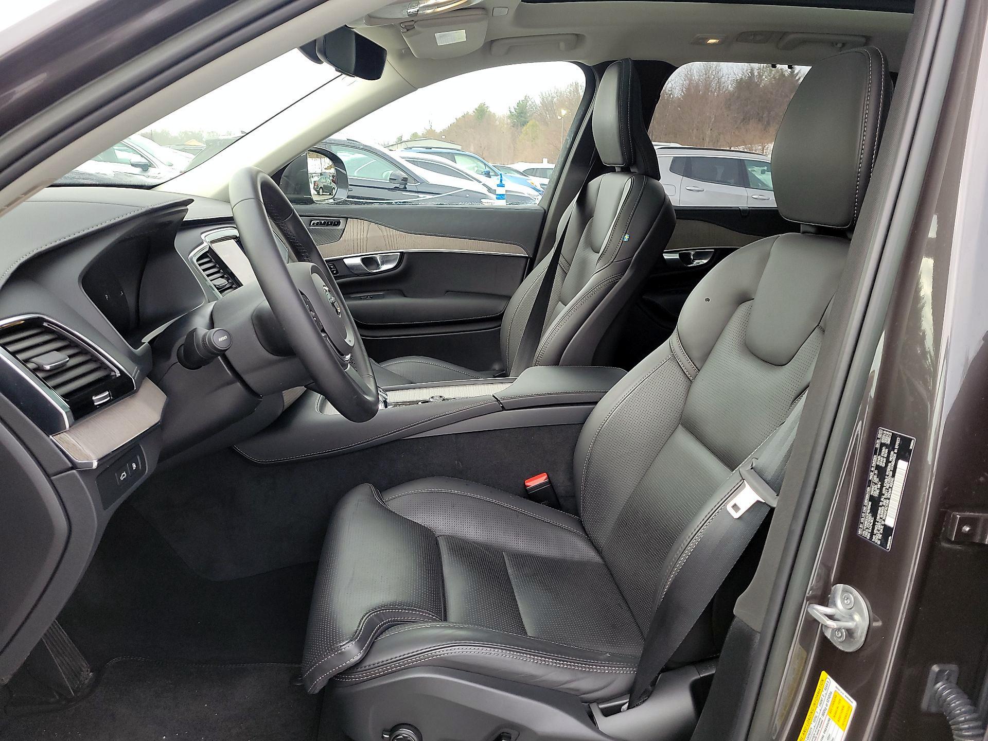 Thumbnail: 2023 Volvo XC90 - 9