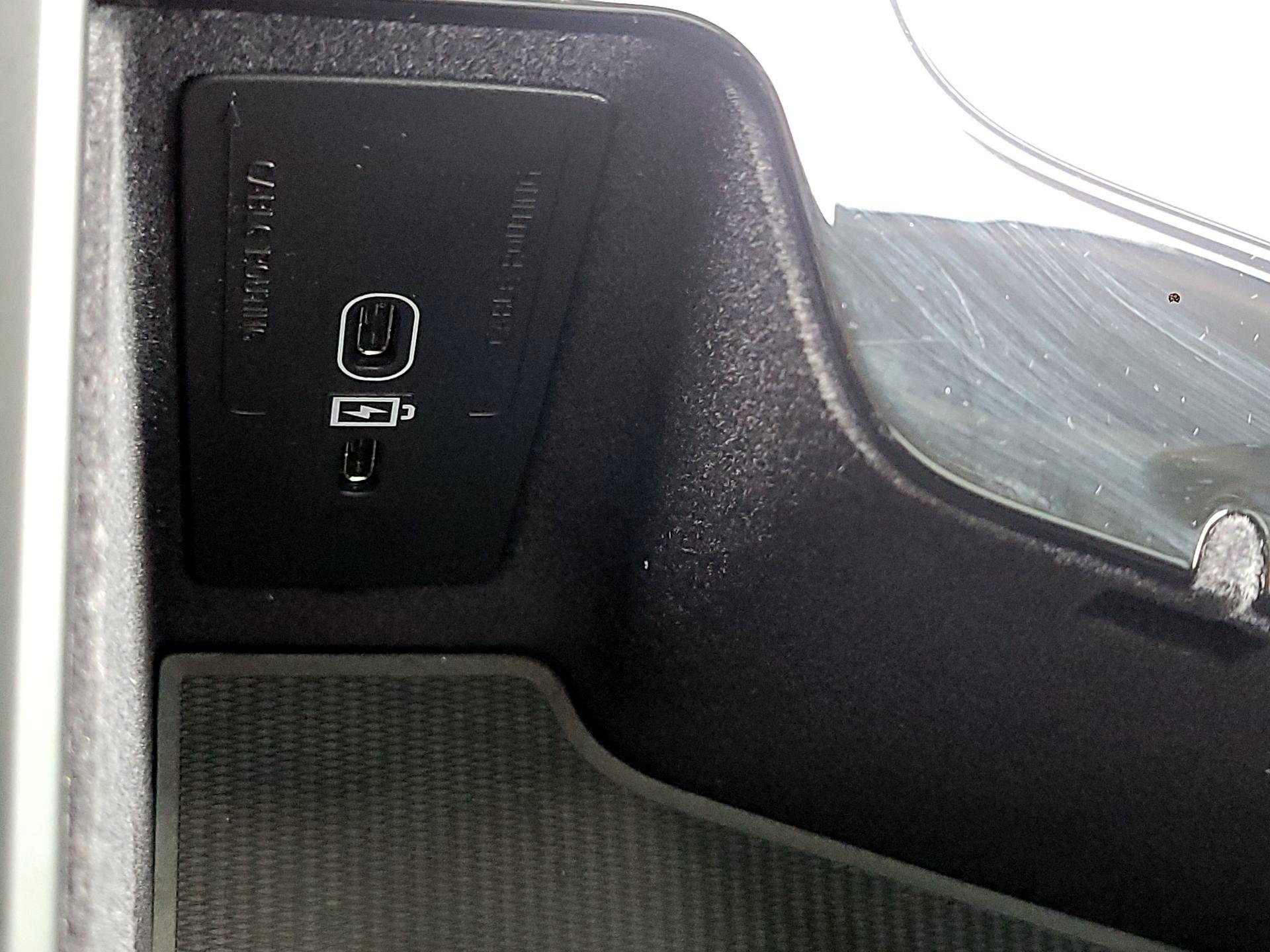 Thumbnail: 2023 Volvo XC90 - 16