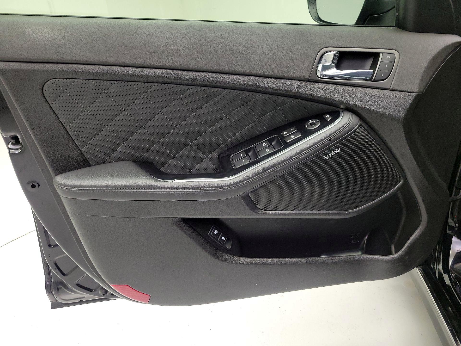 Thumbnail: 2015 Kia Optima - 10