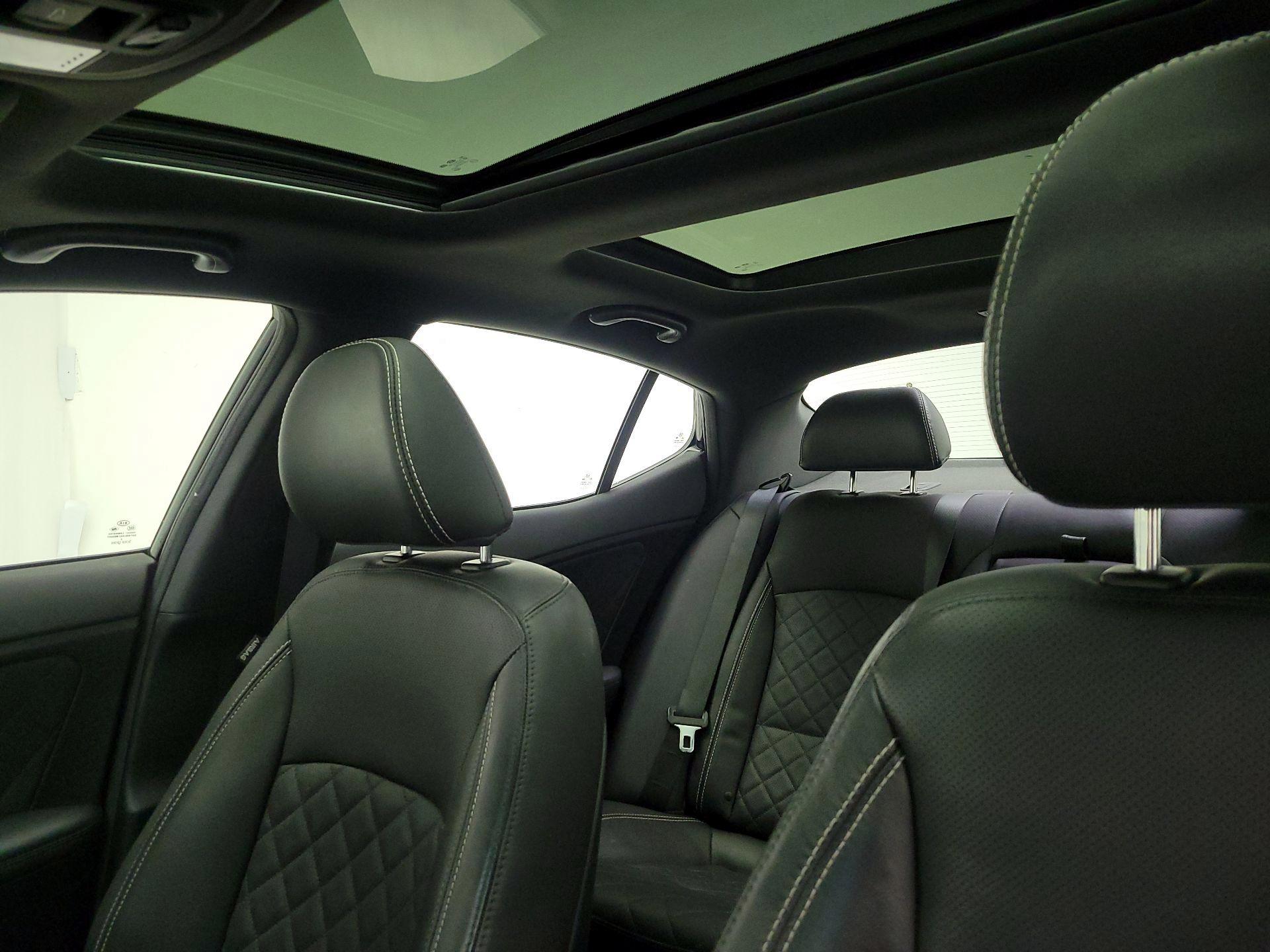 Thumbnail: 2015 Kia Optima - 18