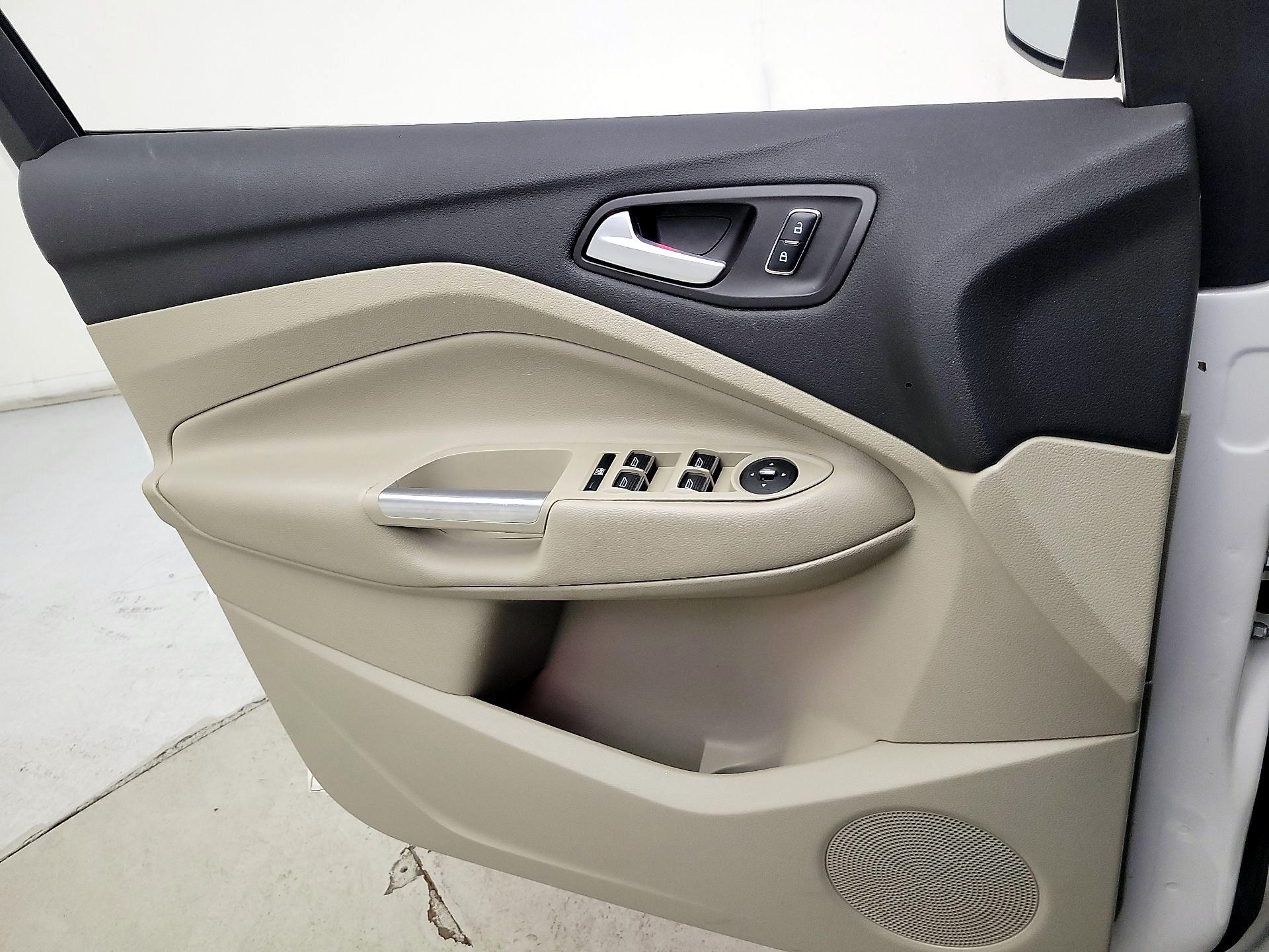 Thumbnail: 2014 Ford C-Max - 12