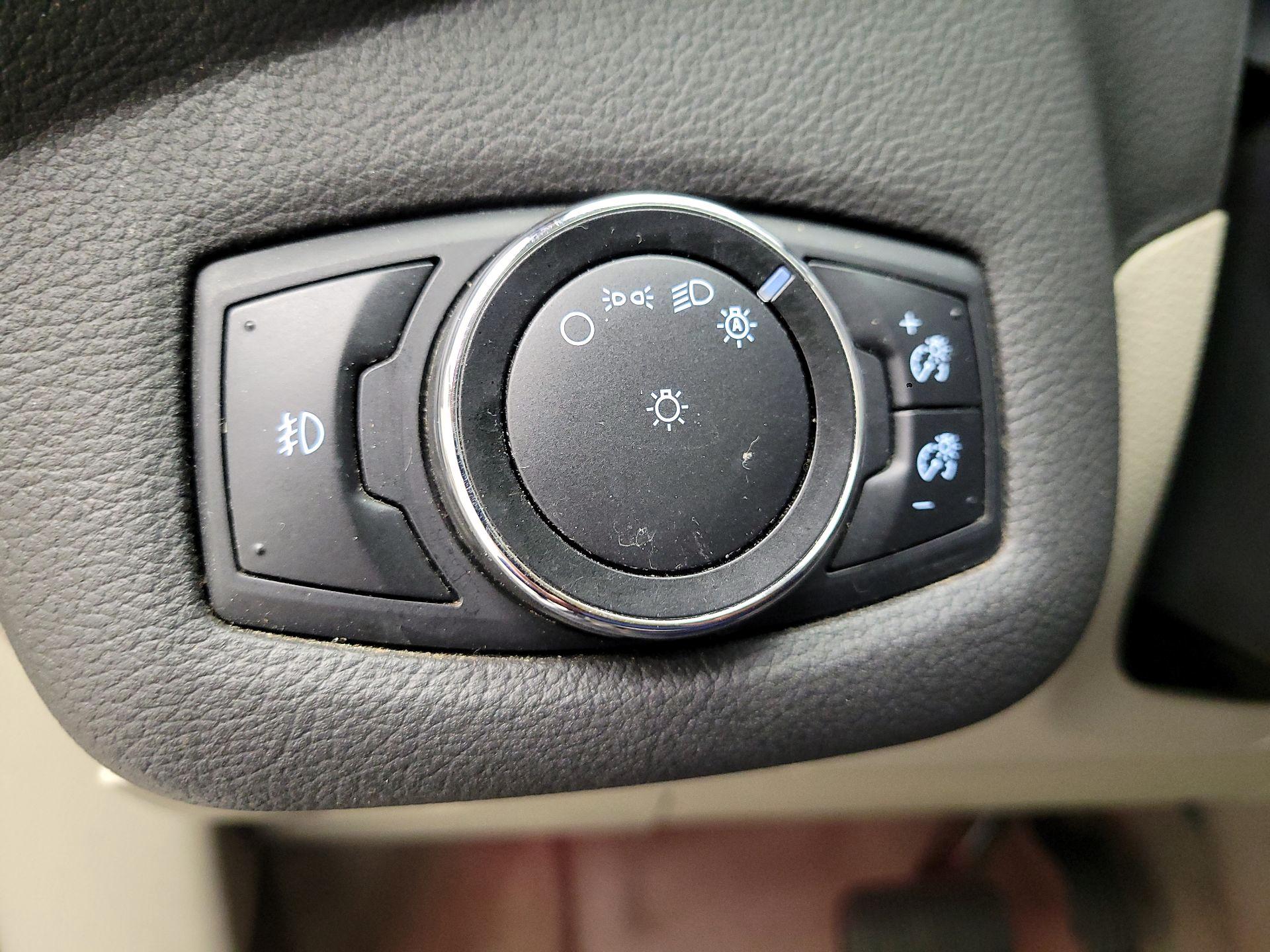 Thumbnail: 2014 Ford C-Max - 13