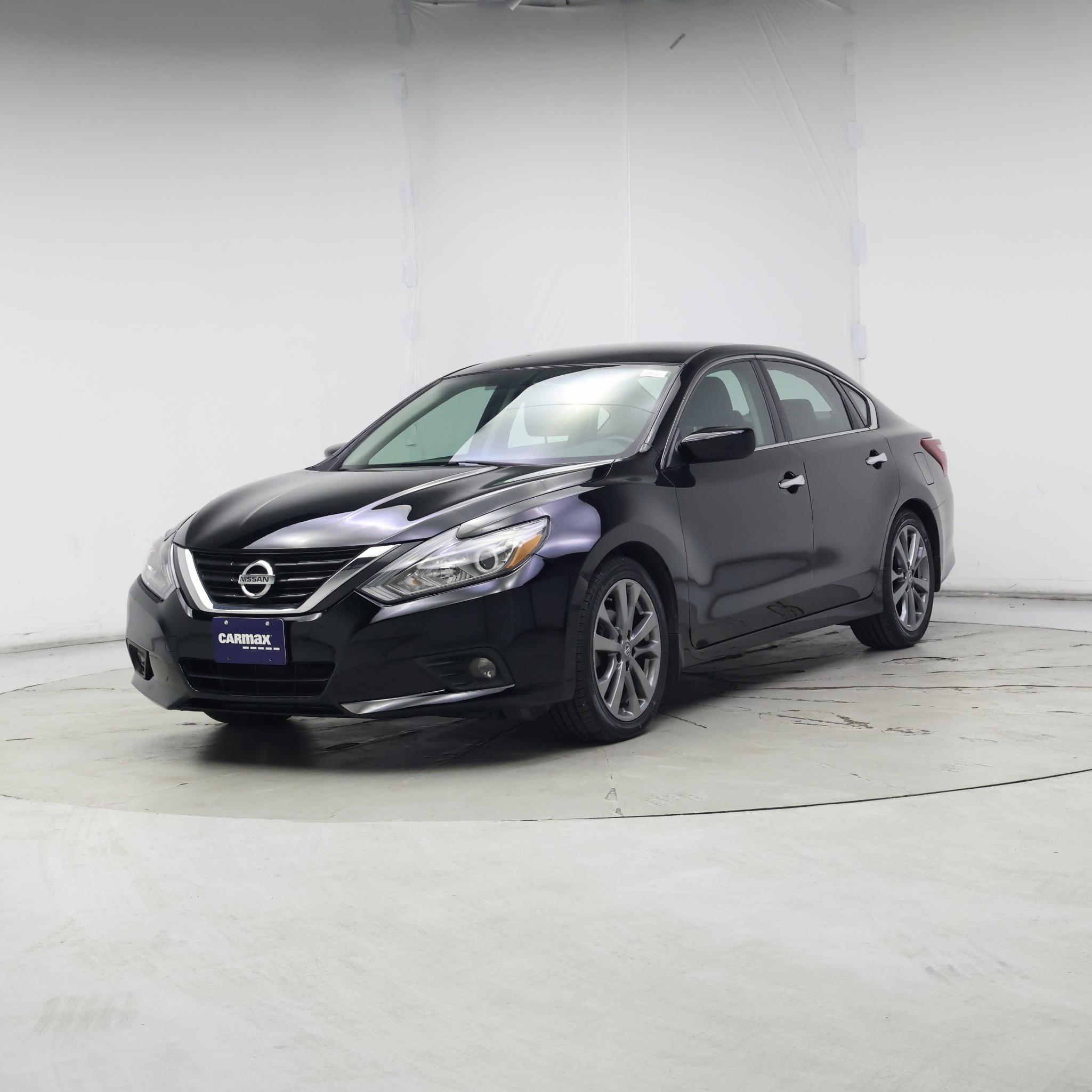 Thumbnail: 2018 Nissan Altima - 4