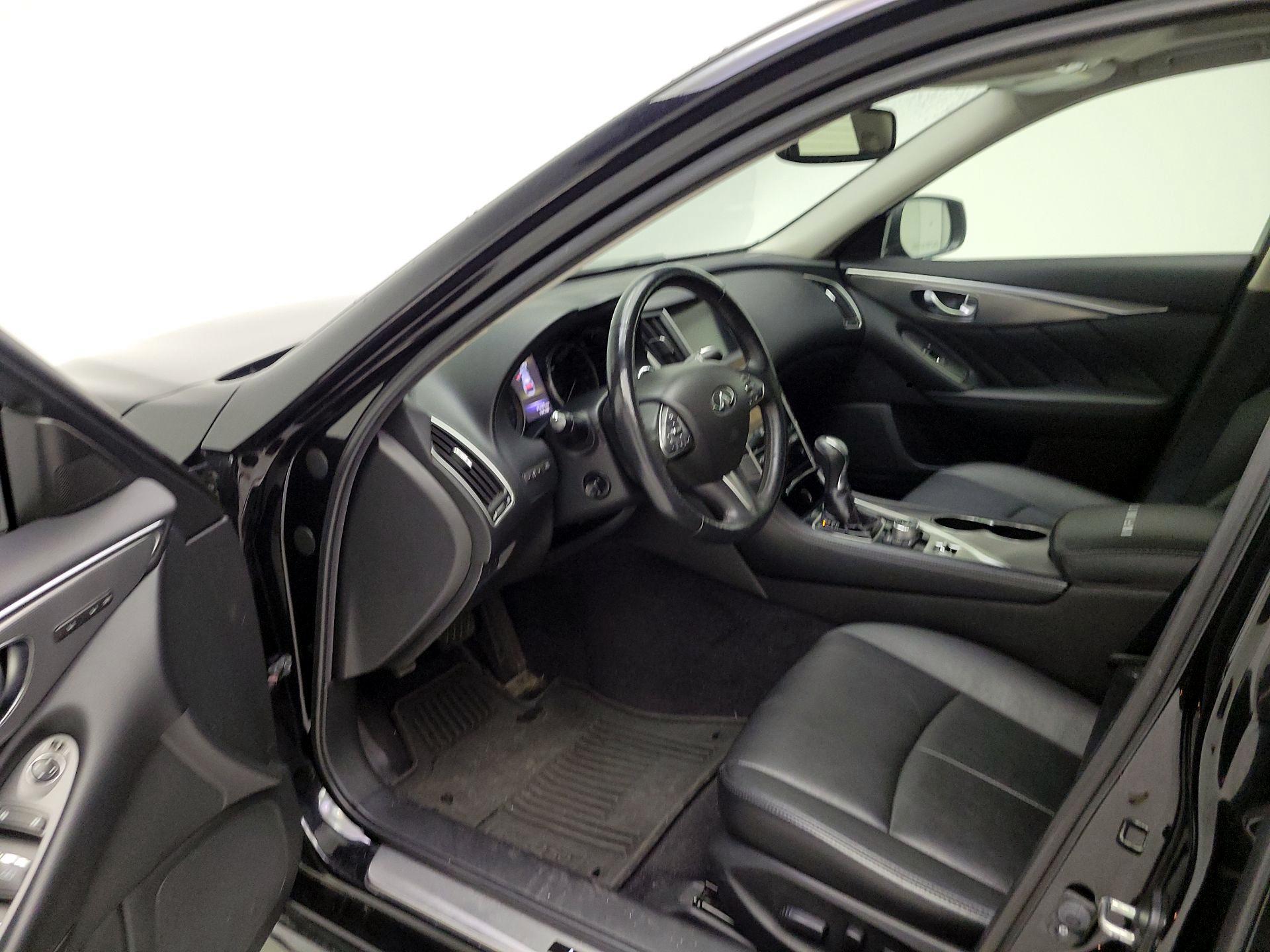 Thumbnail: 2016 INFINITI Q50 - 9