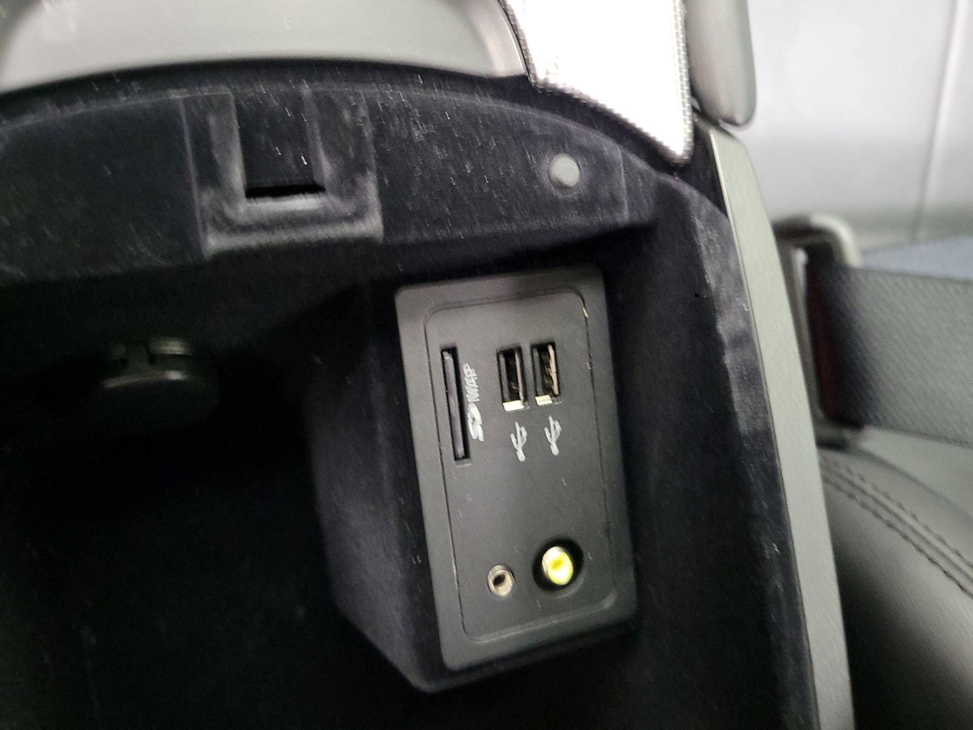 Thumbnail: 2016 INFINITI Q50 - 16