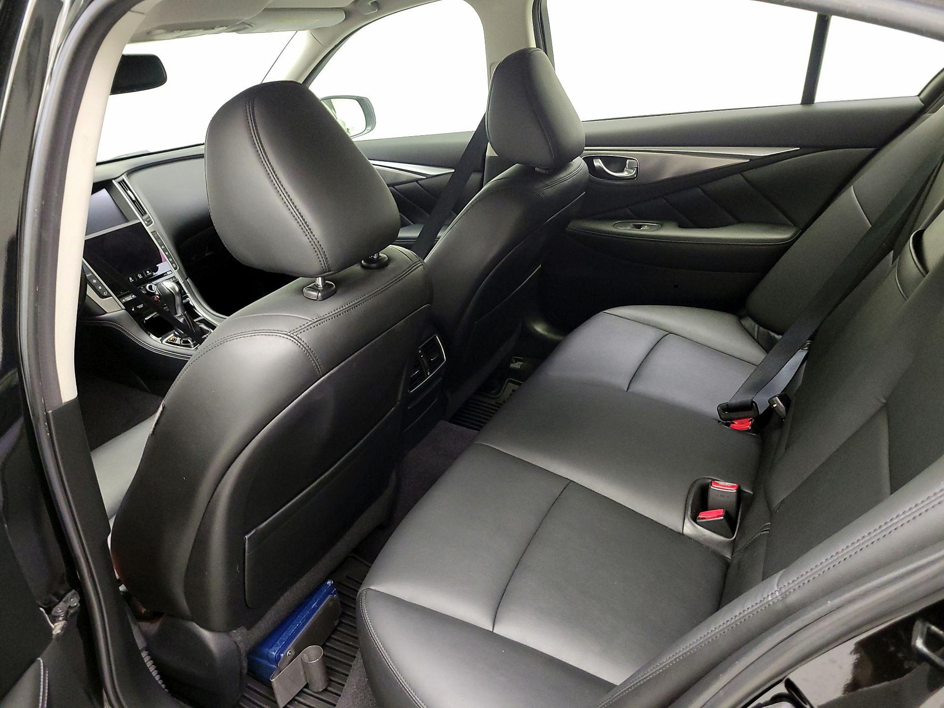 Thumbnail: 2016 INFINITI Q50 - 17