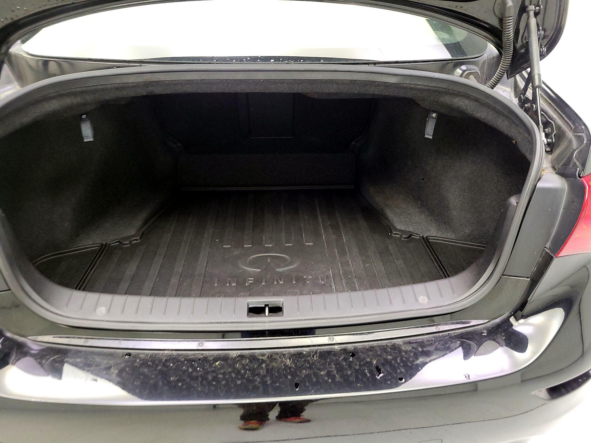 Thumbnail: 2016 INFINITI Q50 - 18