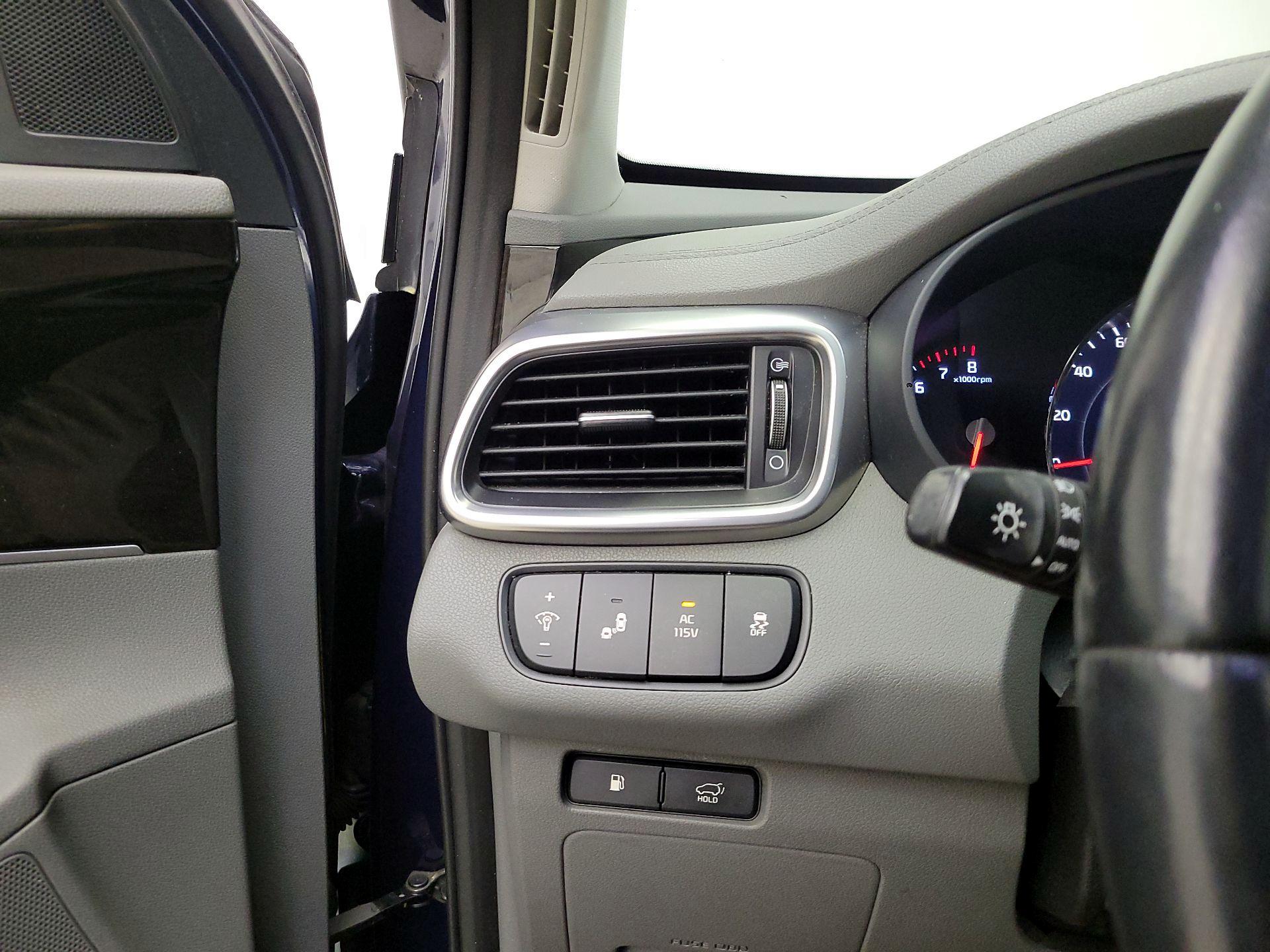 Thumbnail: 2016 Kia Sorento - 13