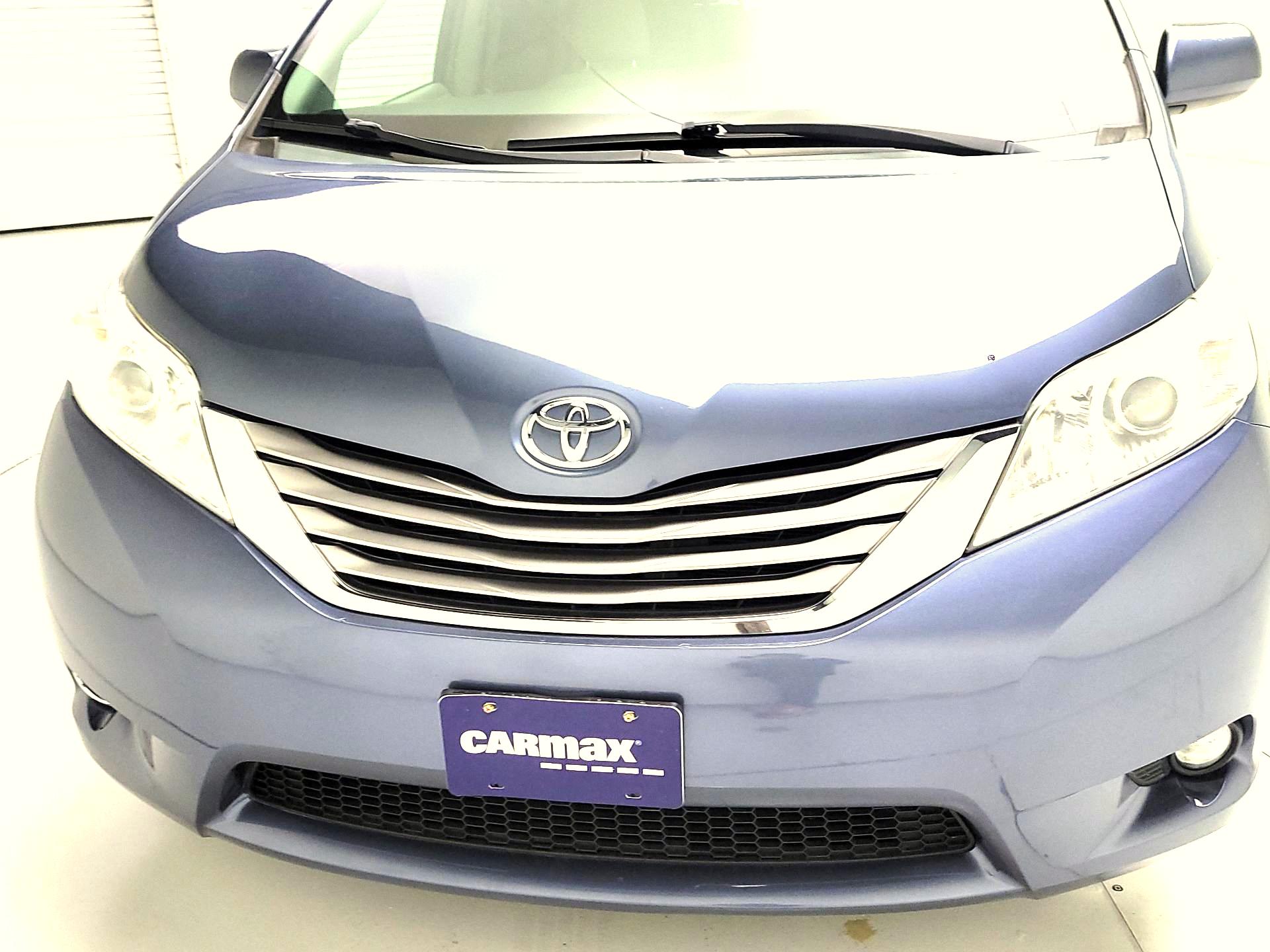 Thumbnail: 2016 Toyota Sienna - 2
